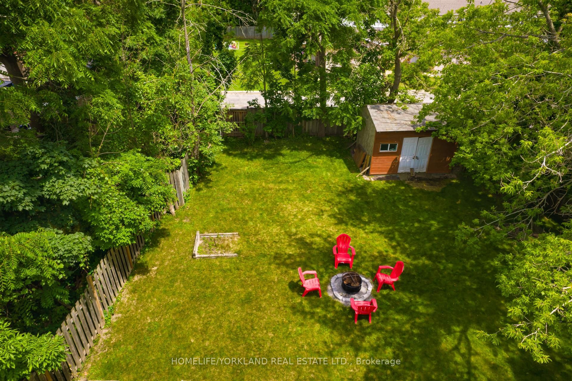 101 Lake Drive N Property Photo 34