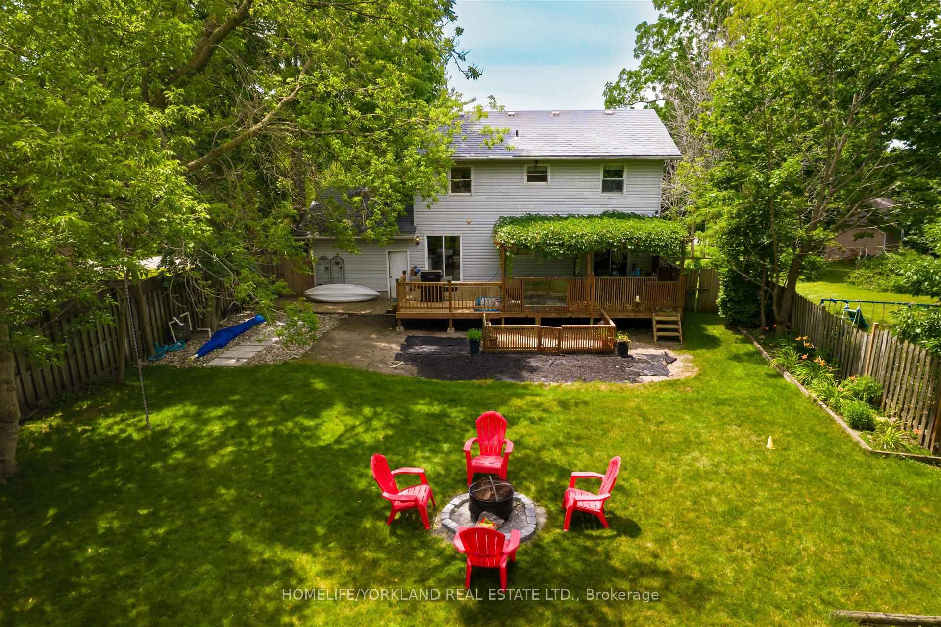 101 Lake Drive N Property Photo 35