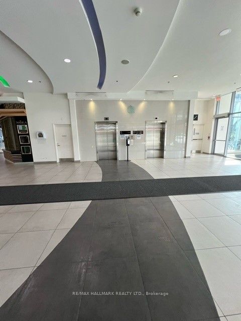 7181 Yonge Street 181 Property Photo 9
