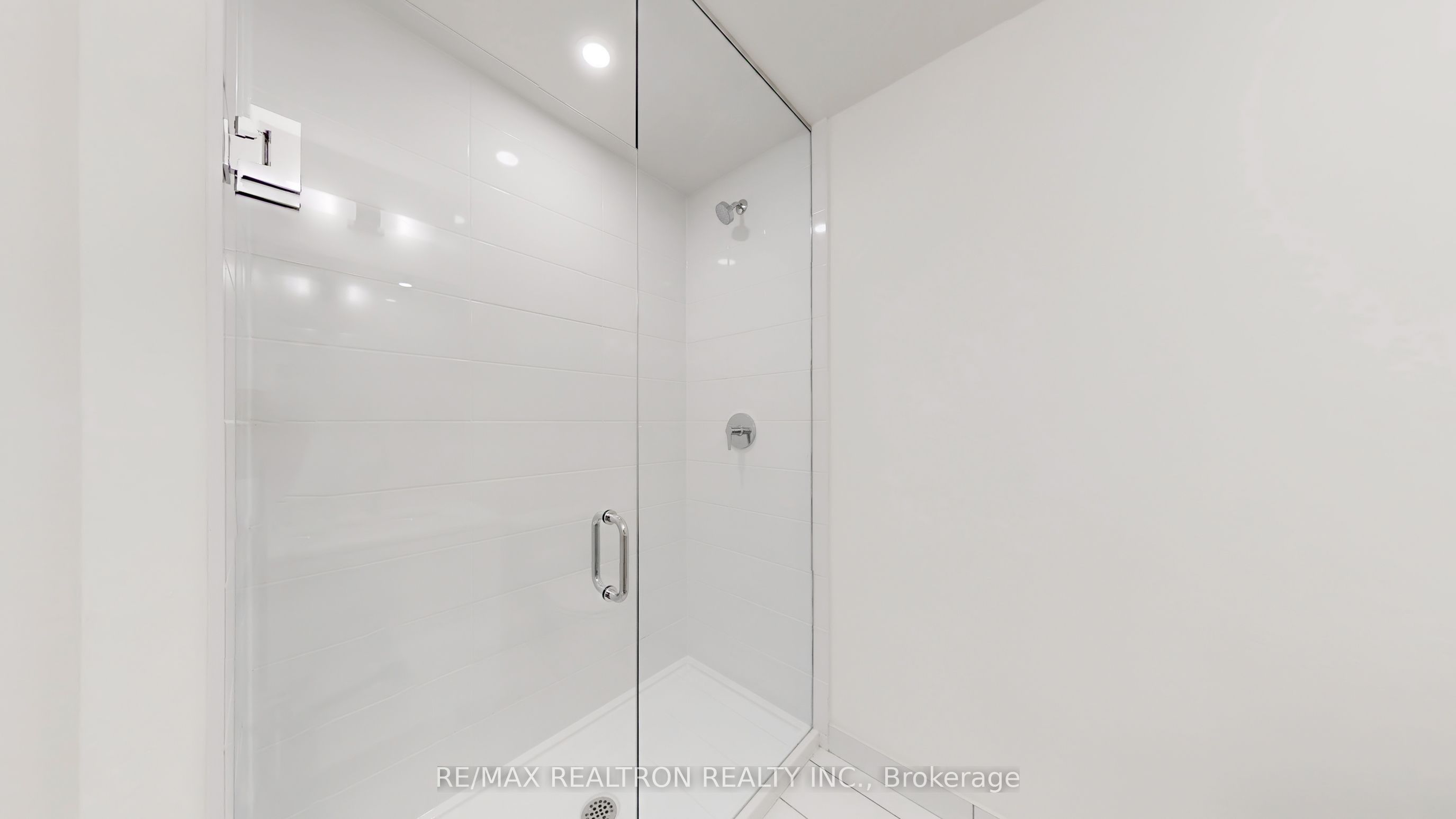 6 David Eyer Rd Property Photo 16