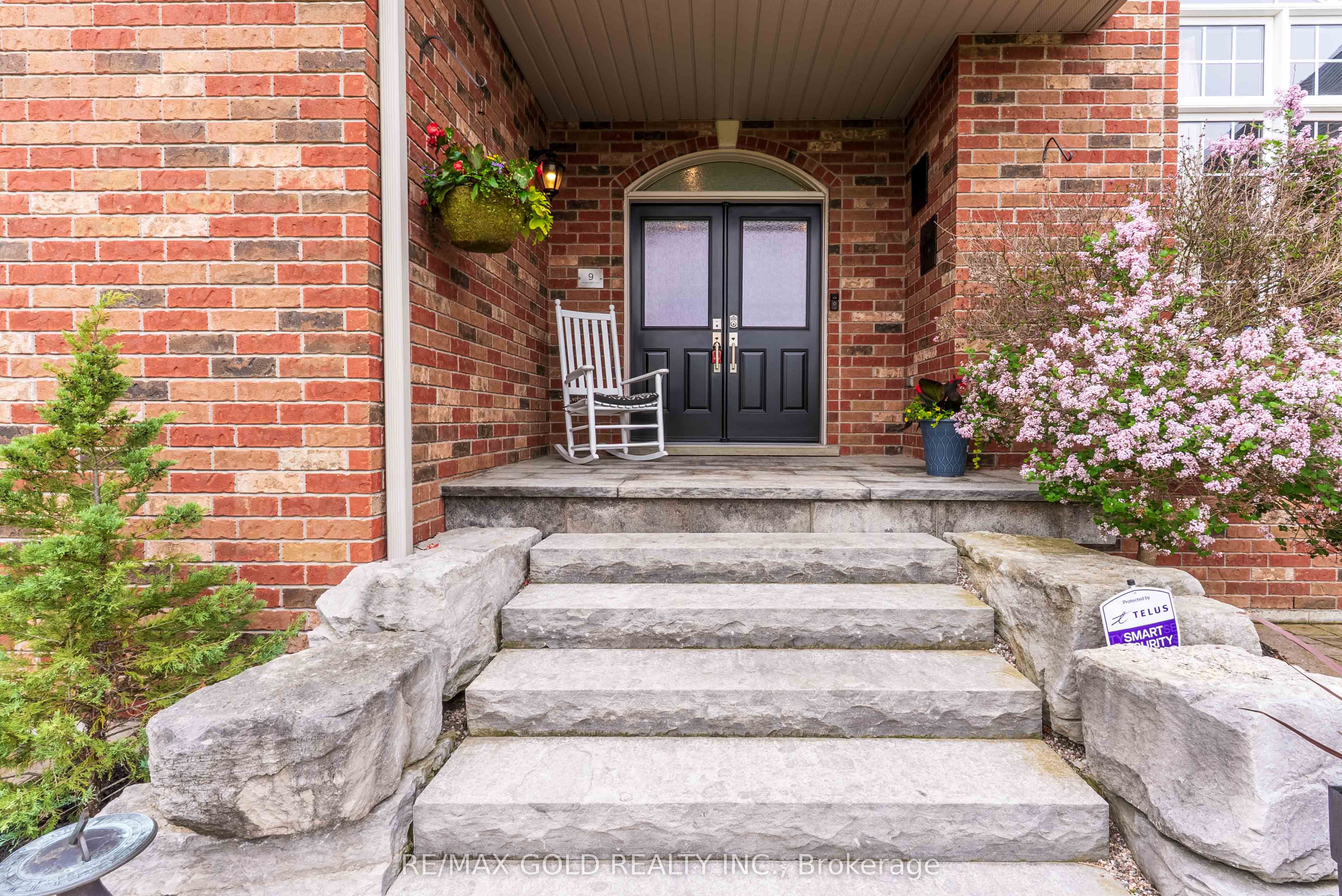 9 Apple Valley Lane Property Photo 5