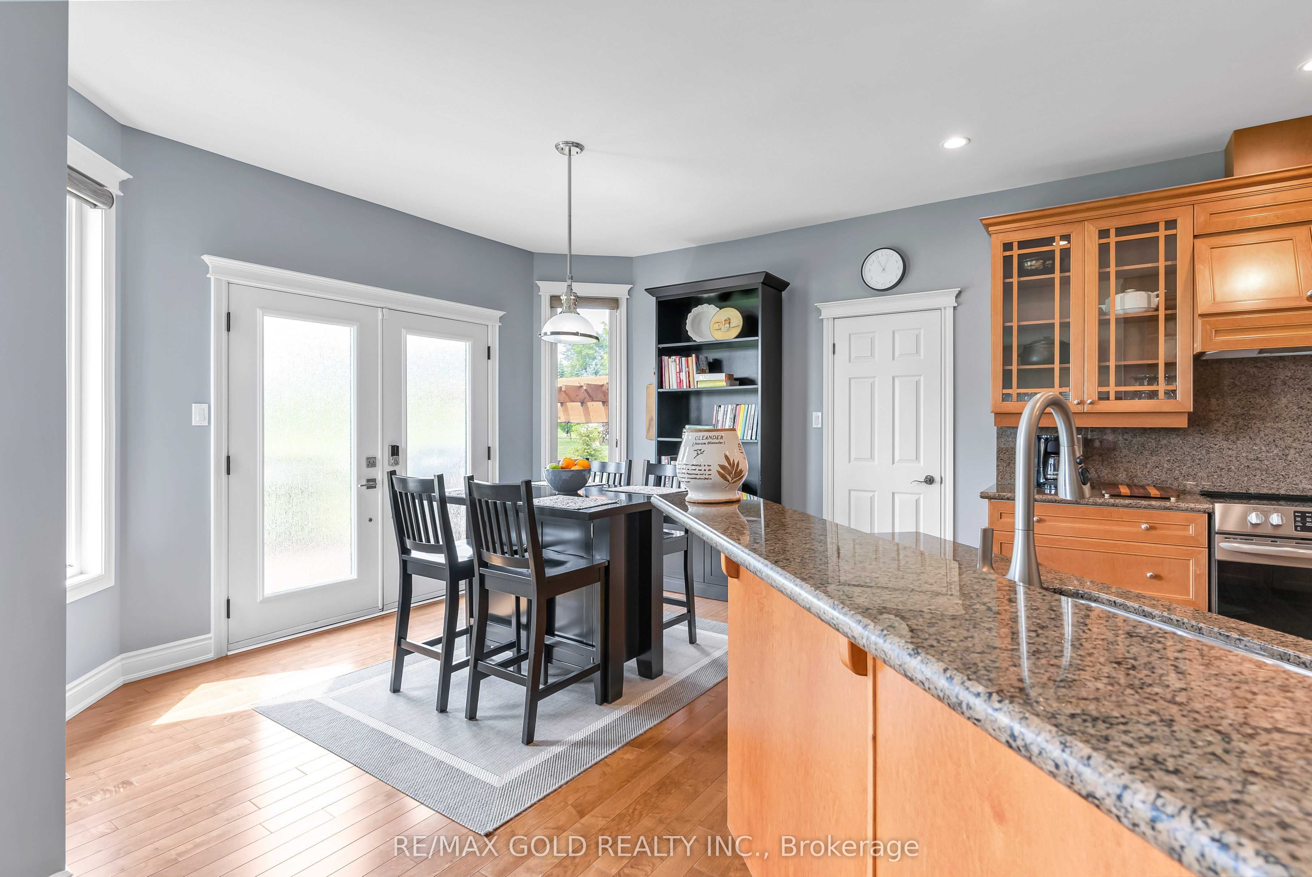 9 Apple Valley Lane Property Photo 11