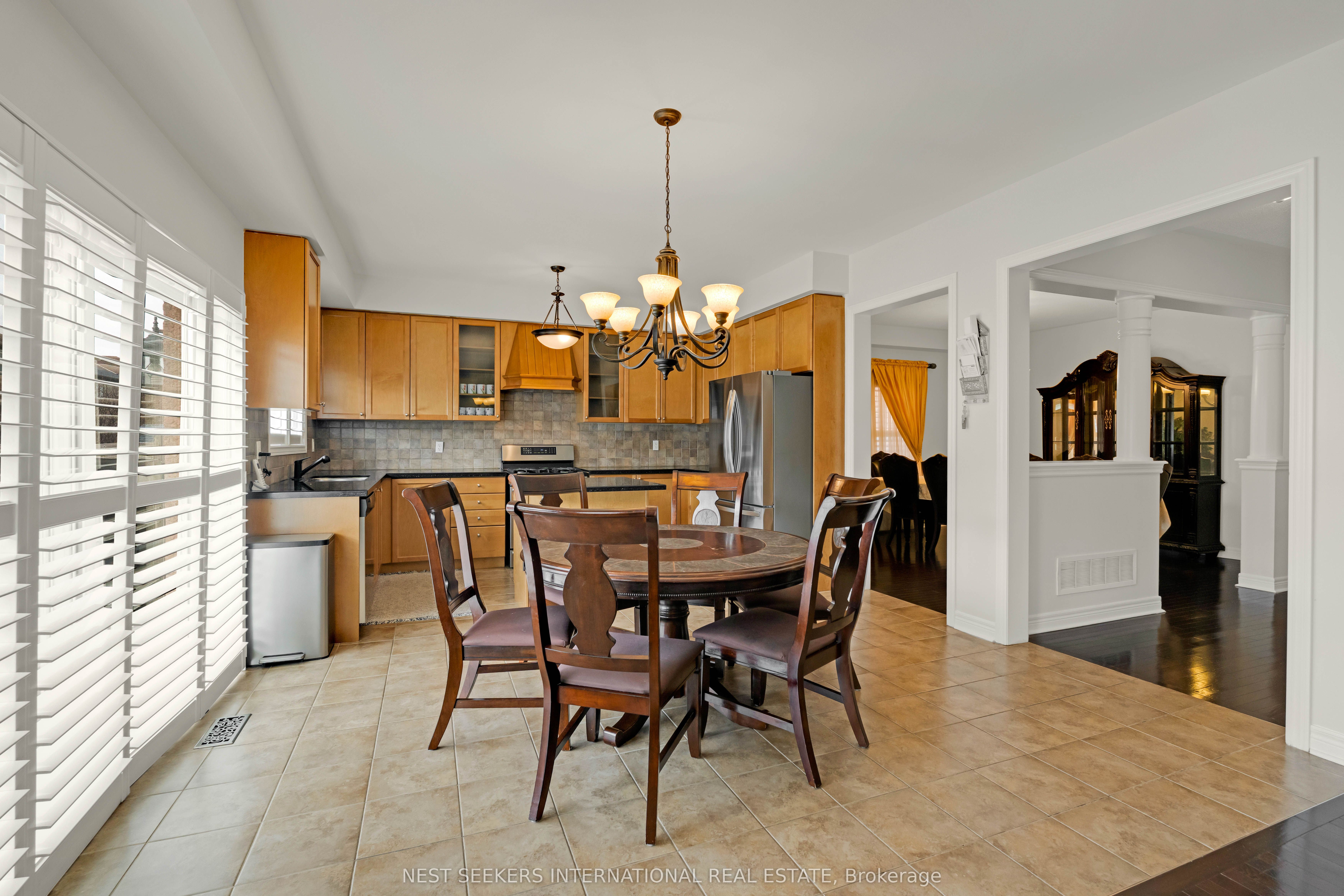 380 Vellore Park Avenue Property Photo 7