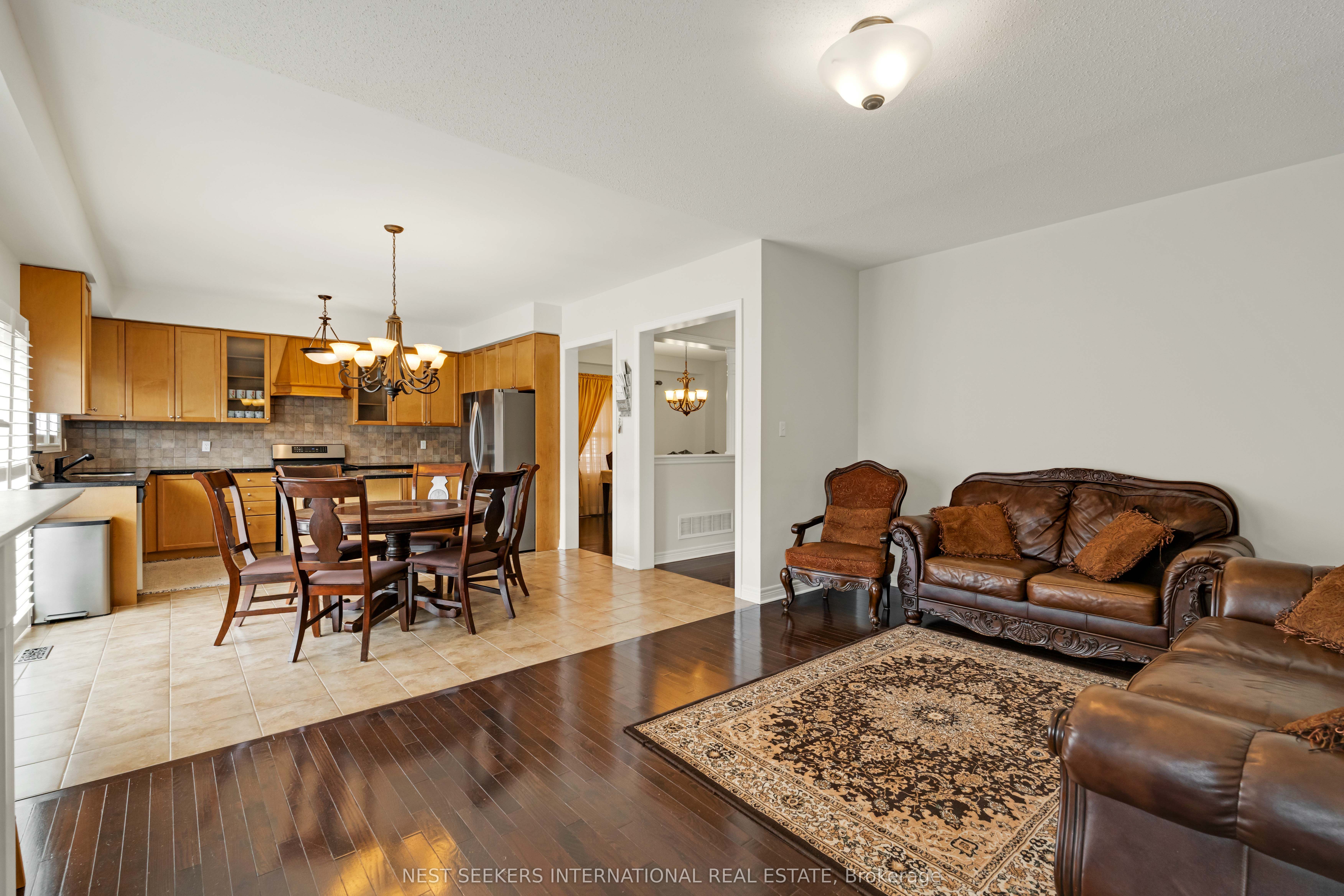 380 Vellore Park Avenue Property Photo 10