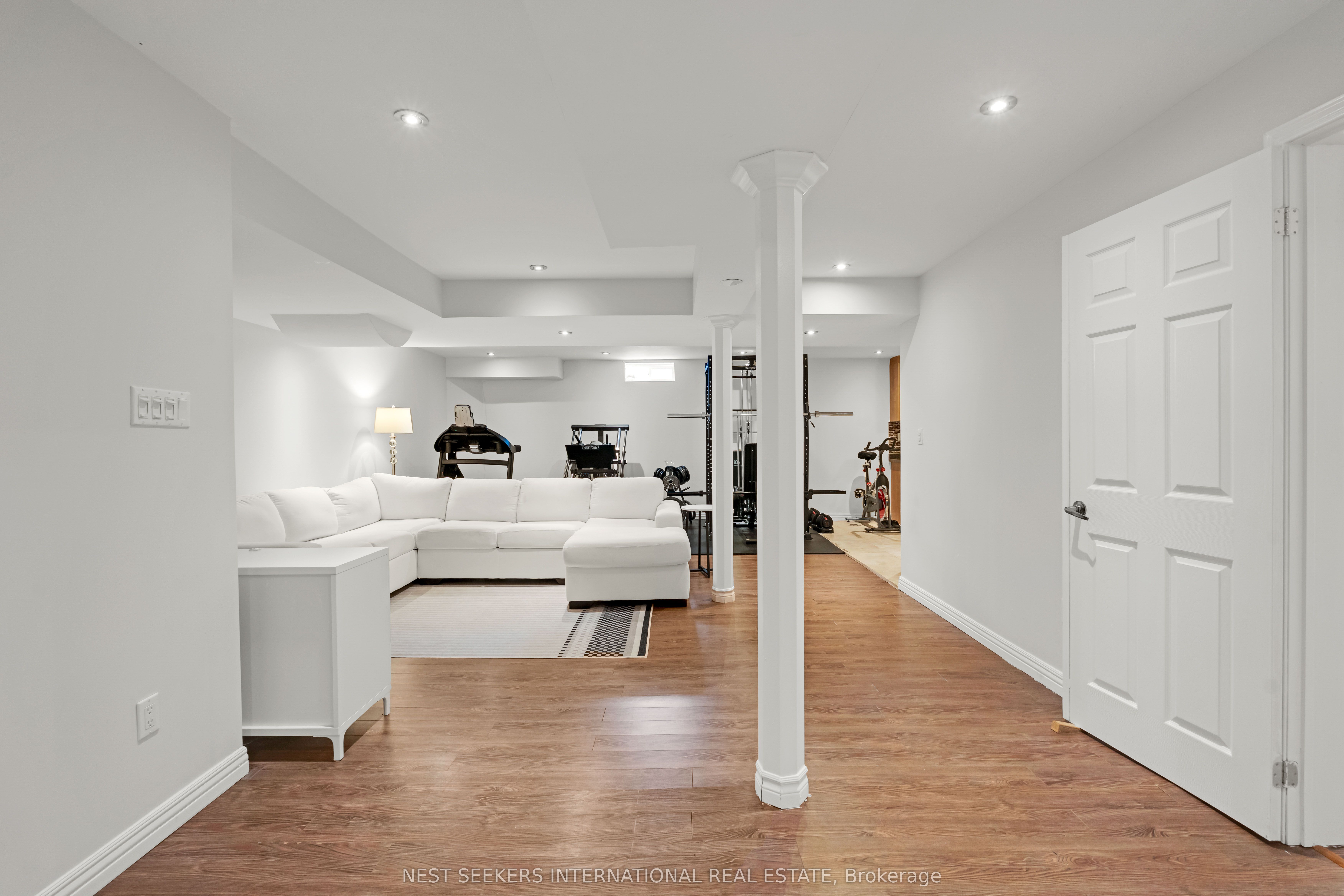 380 Vellore Park Avenue Property Photo 21