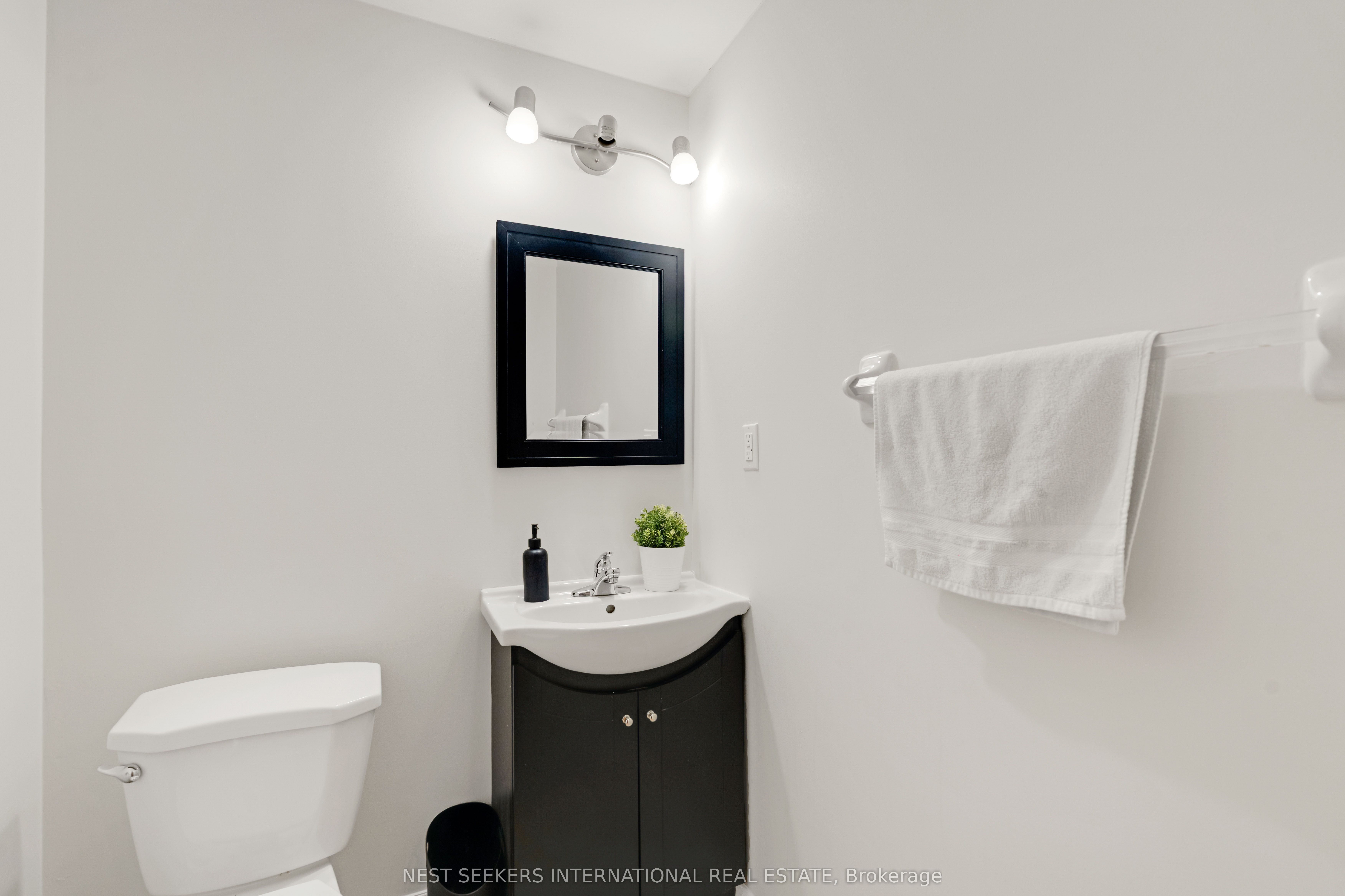380 Vellore Park Avenue Property Photo 25