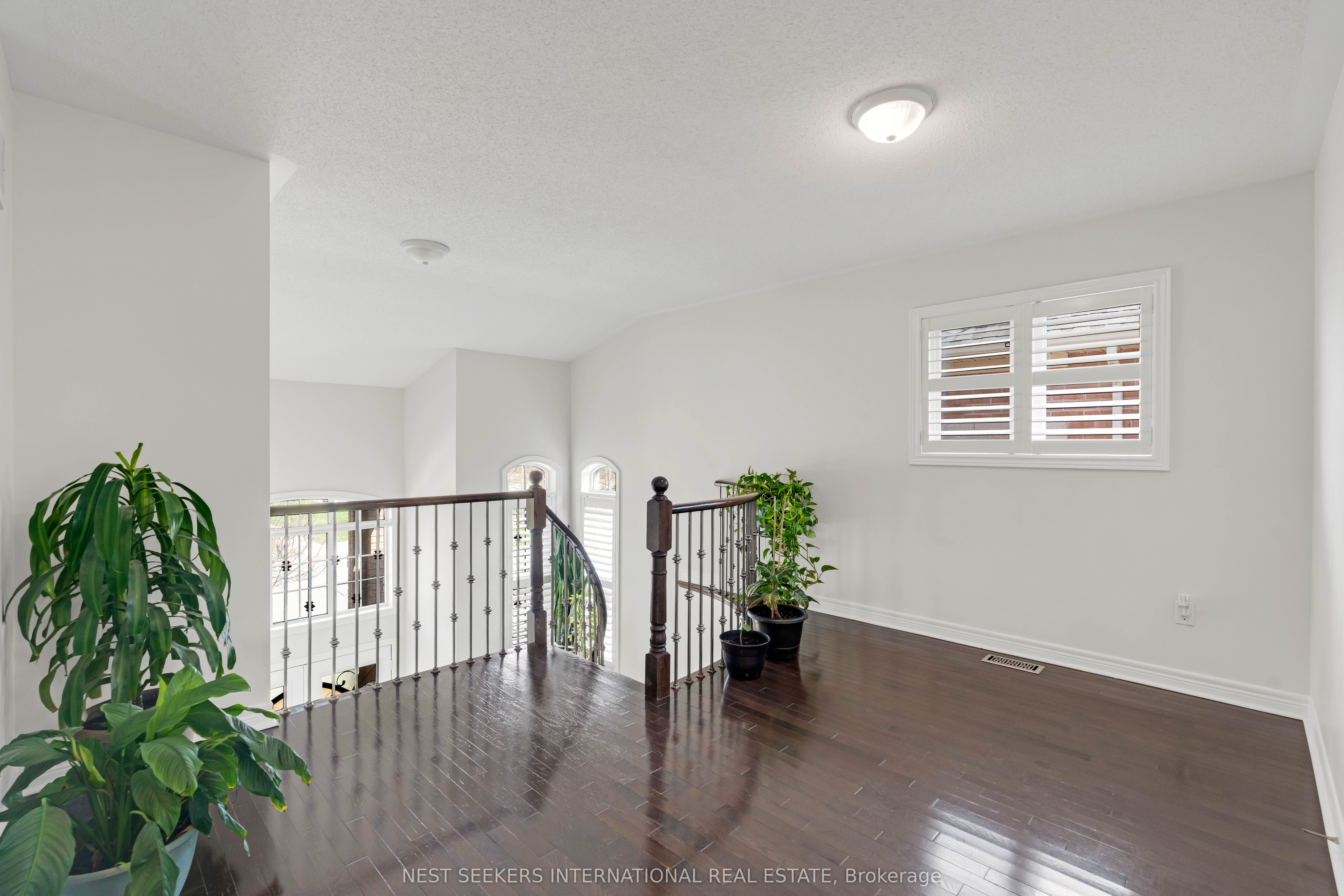 380 Vellore Park Avenue Property Photo 29