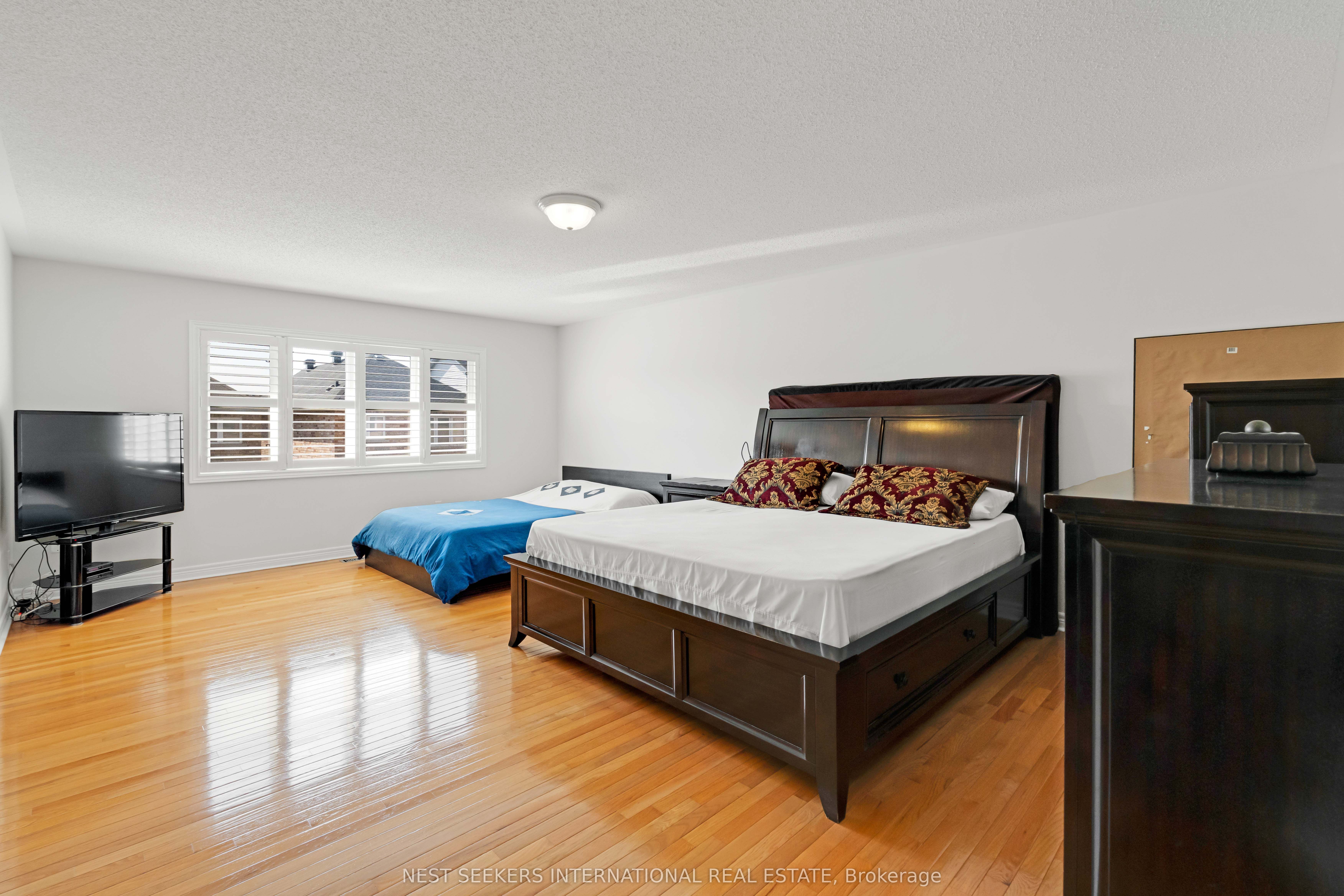 380 Vellore Park Avenue Property Photo 30