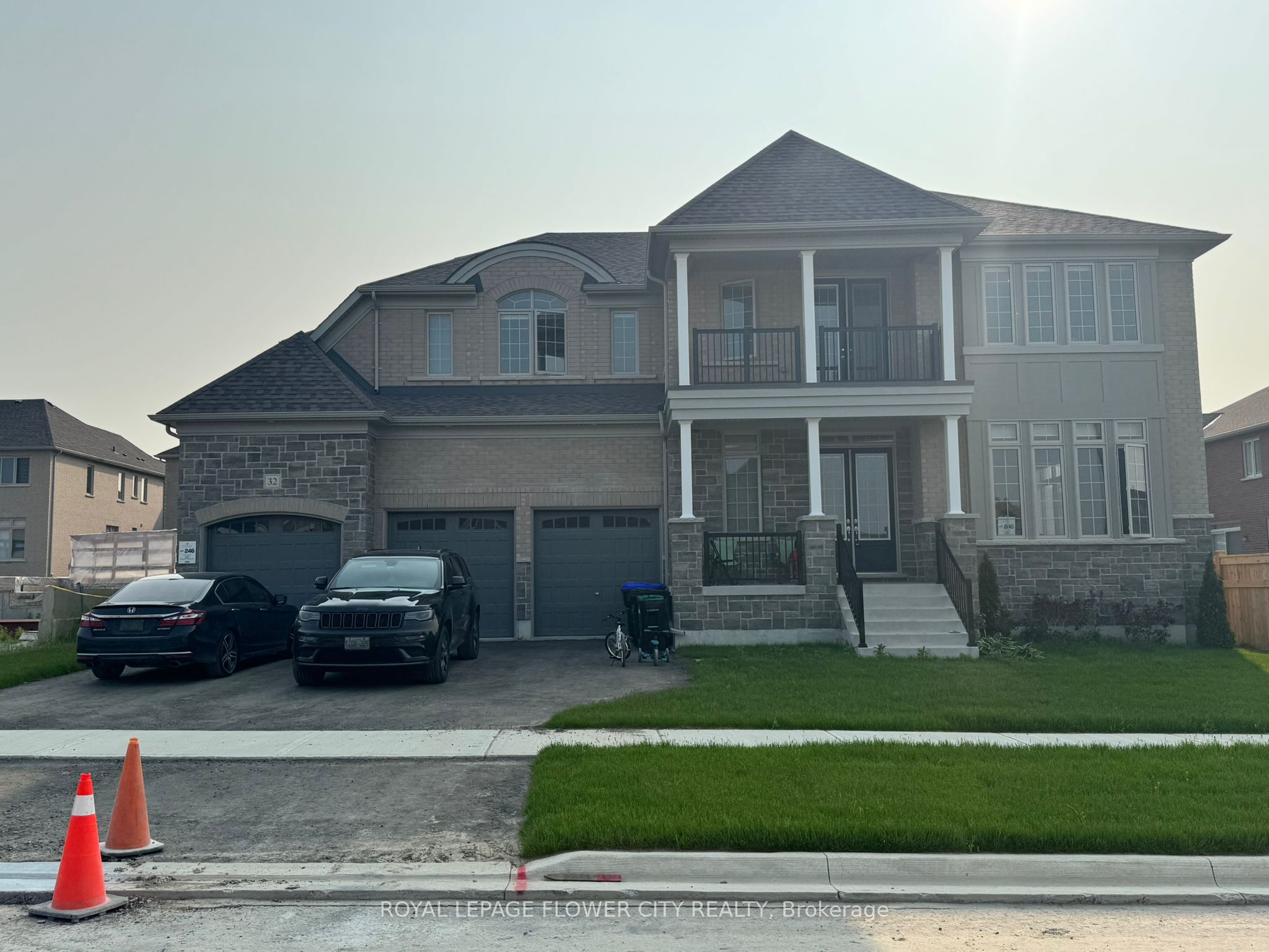 32 Twinleaf Crescent Property Photo 1