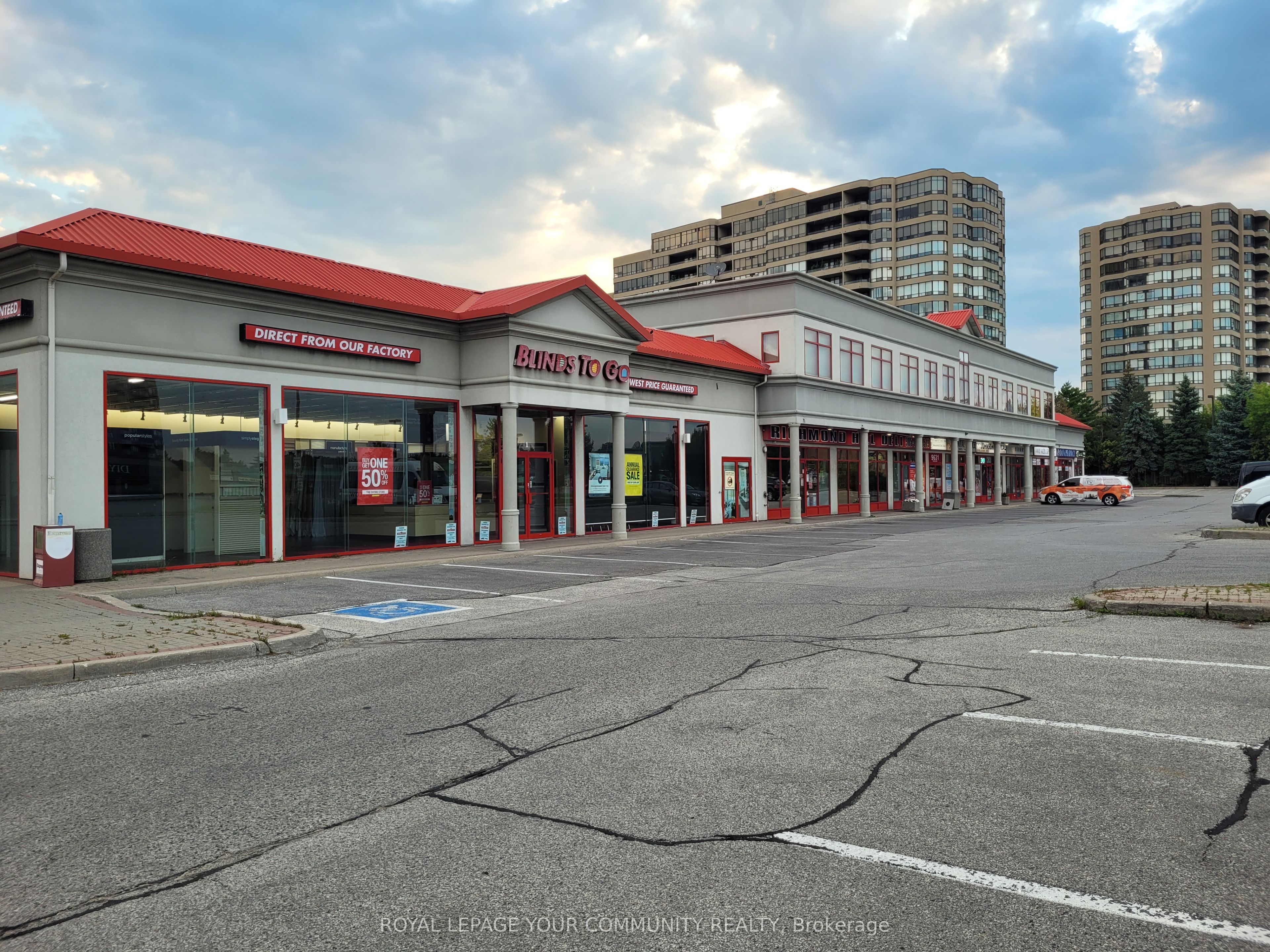 9631 Yonge Street 204 Property Photo 4