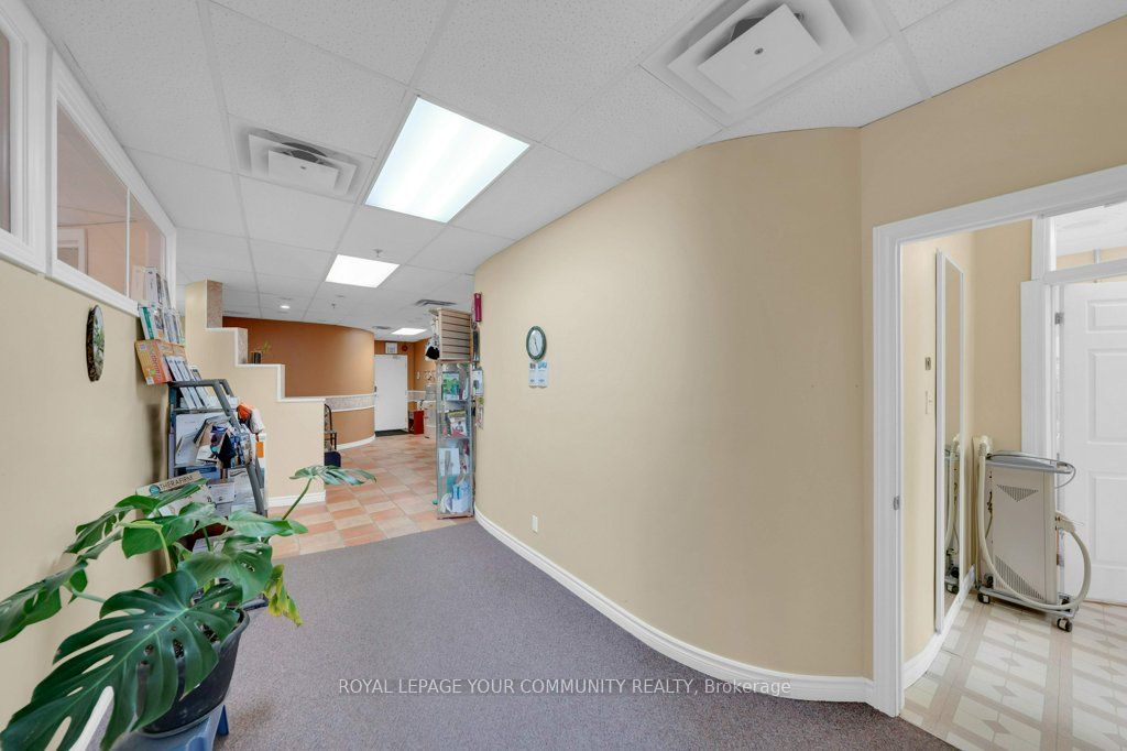 9631 Yonge Street 204 Property Photo 17