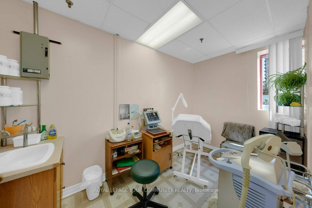 9631 Yonge Street 204 Property Photo 22