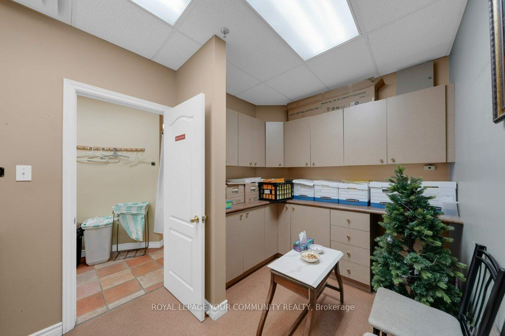 9631 Yonge Street 204 Property Photo 25