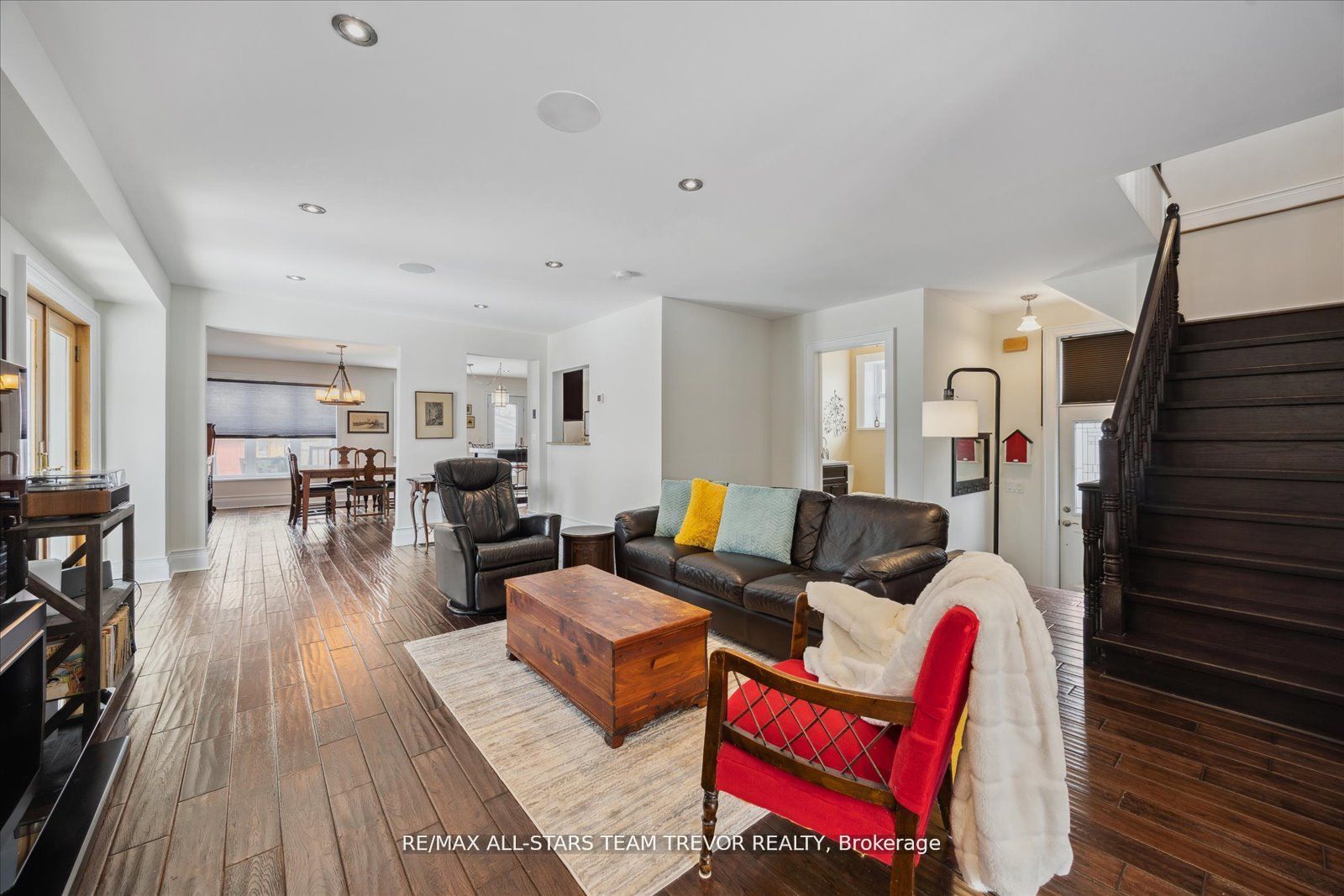 27 Corbett Crescent Property Photo 3