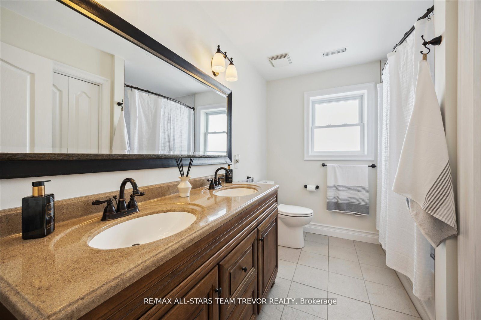 27 Corbett Crescent Property Photo 22