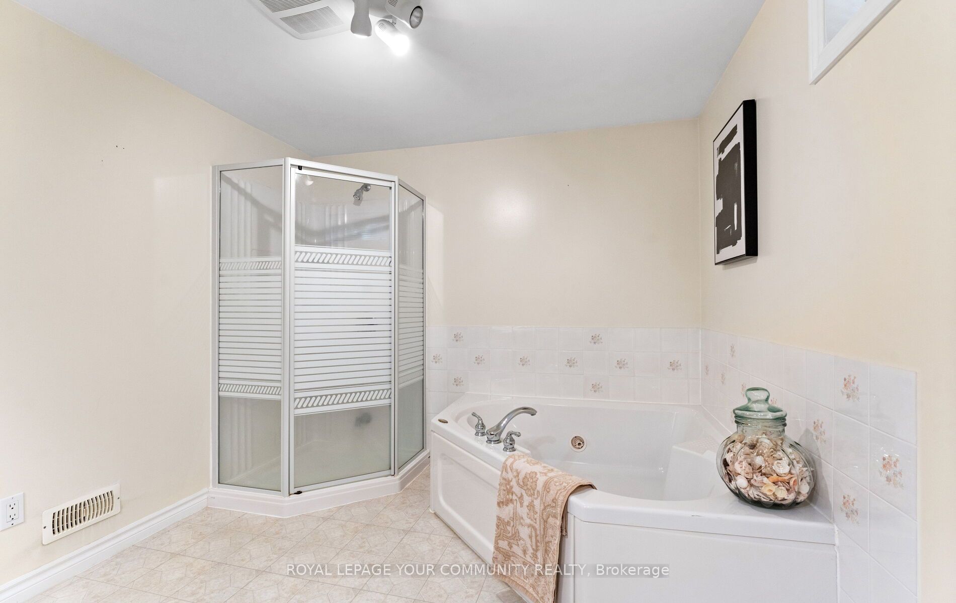 56 Petch Cres Property Photo 39
