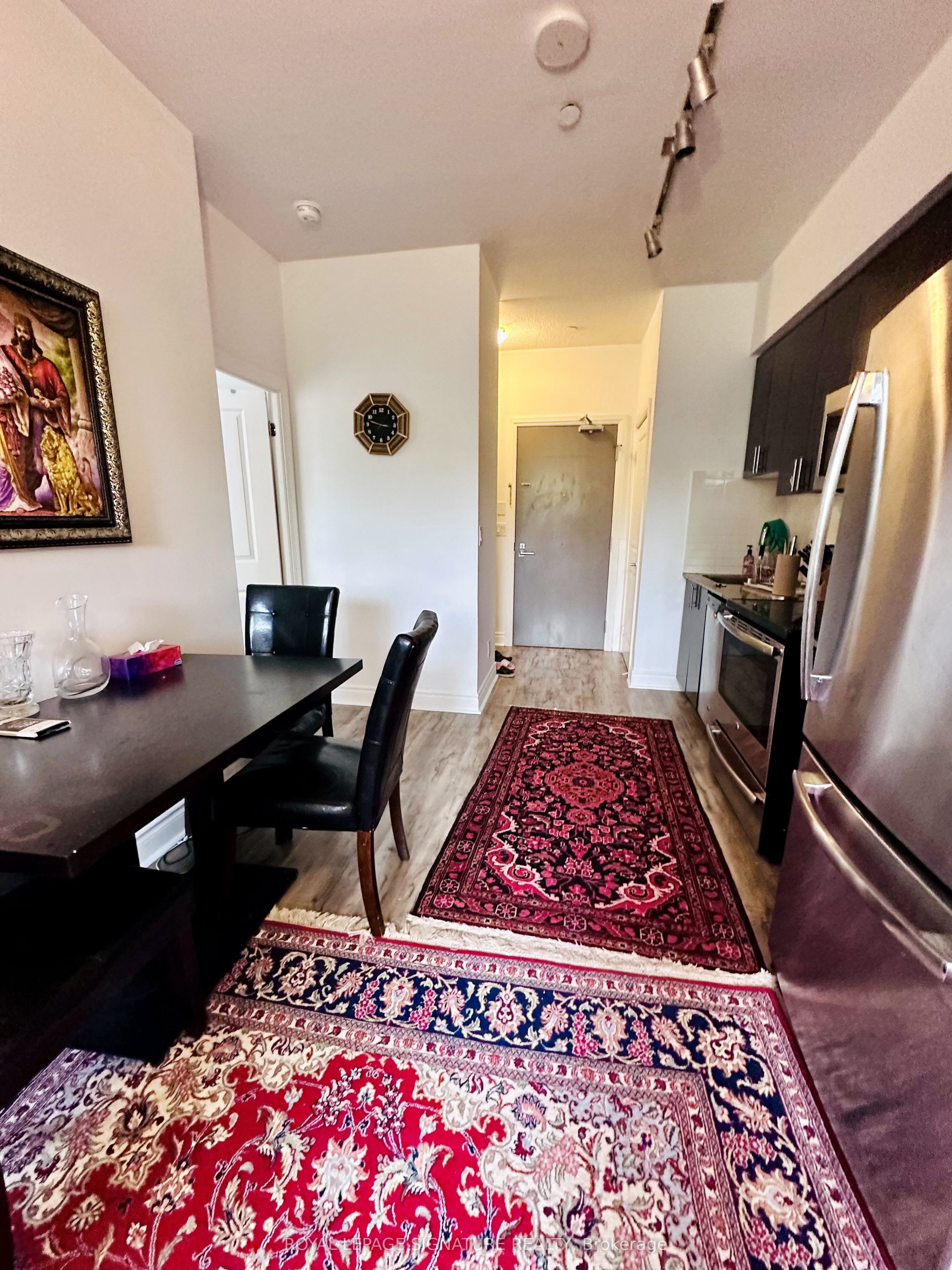 7165 Yonge St Property Photo 5