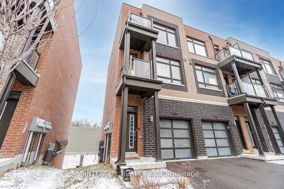 218 Dalhousie St Property Photo 13
