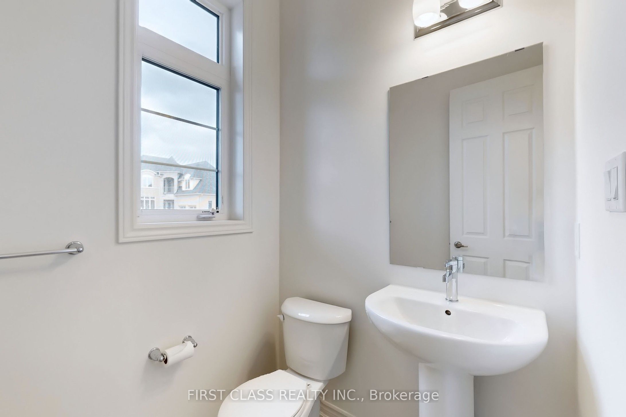 61 Marigold Boulevard Property Photo 2