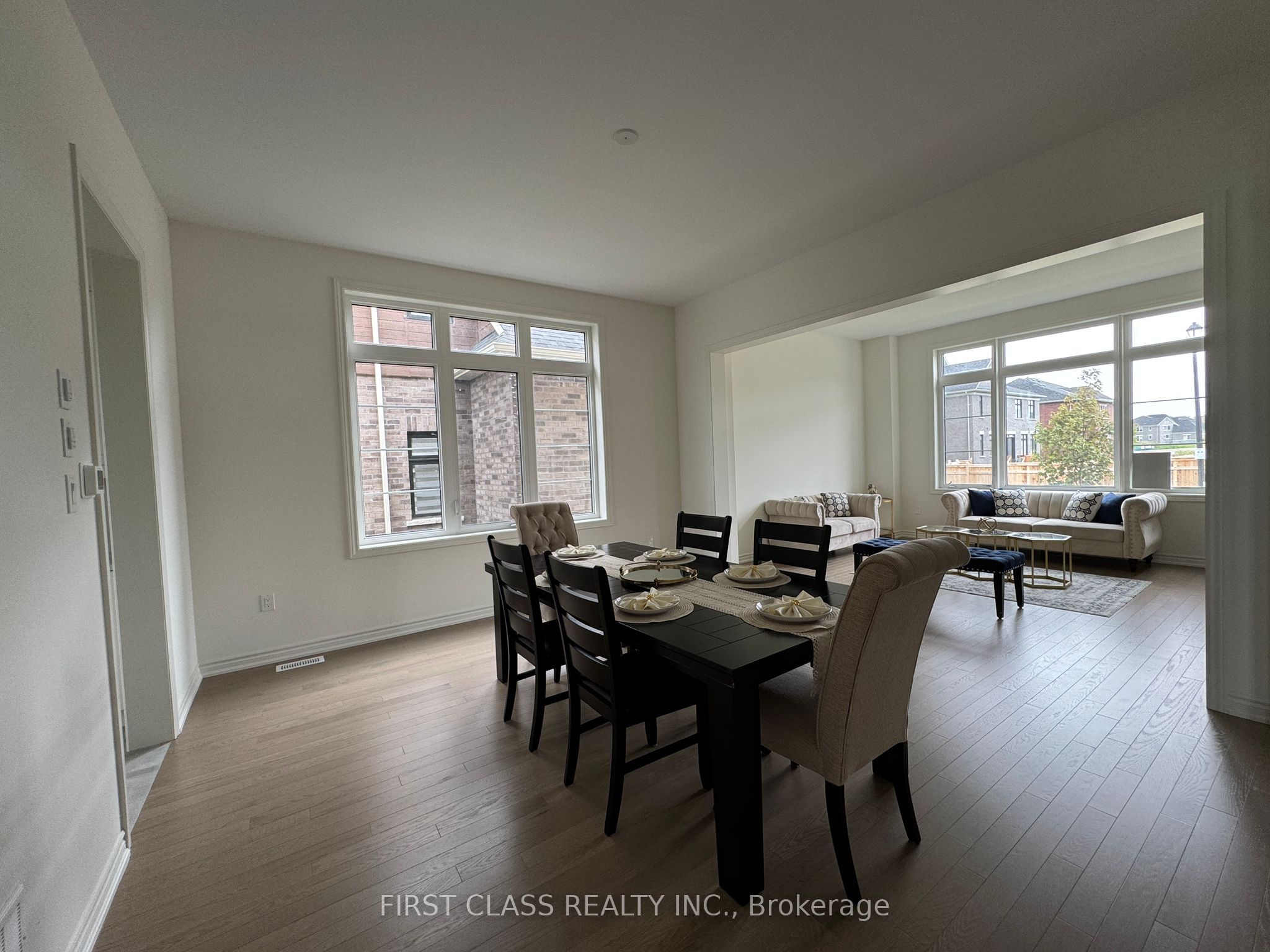 61 Marigold Boulevard Property Photo 8