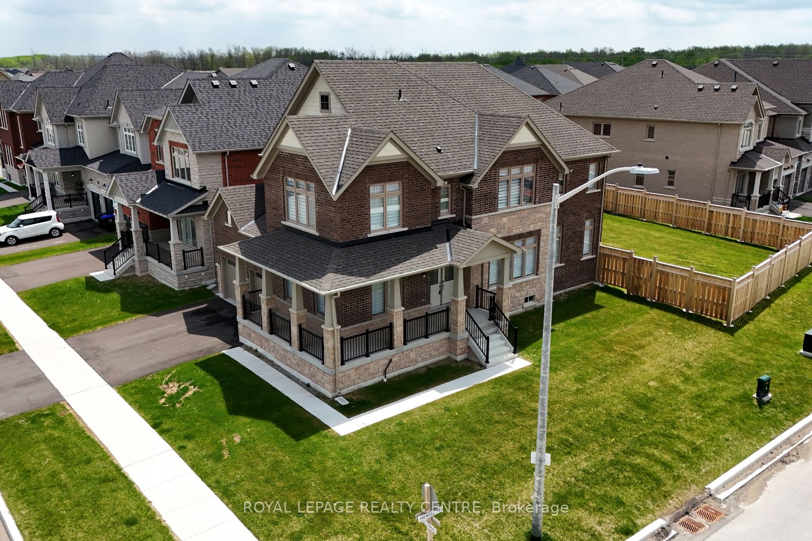 1131 Cole Street Property Photo 1