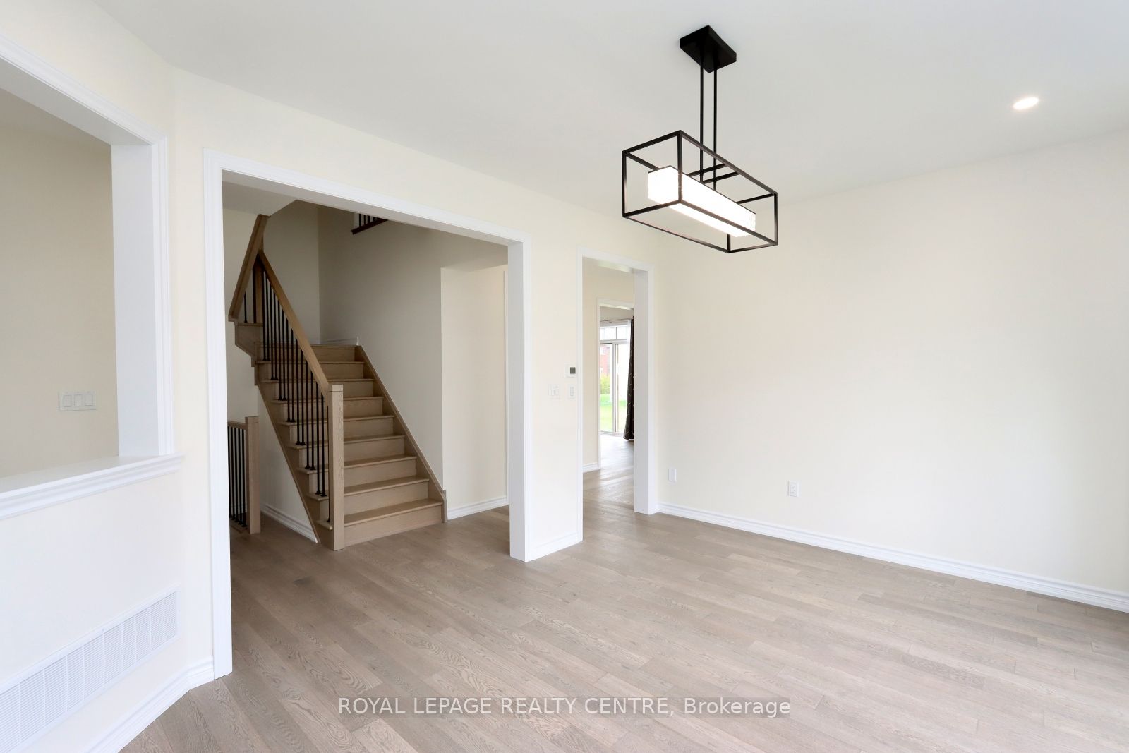1131 Cole Street Property Photo 13