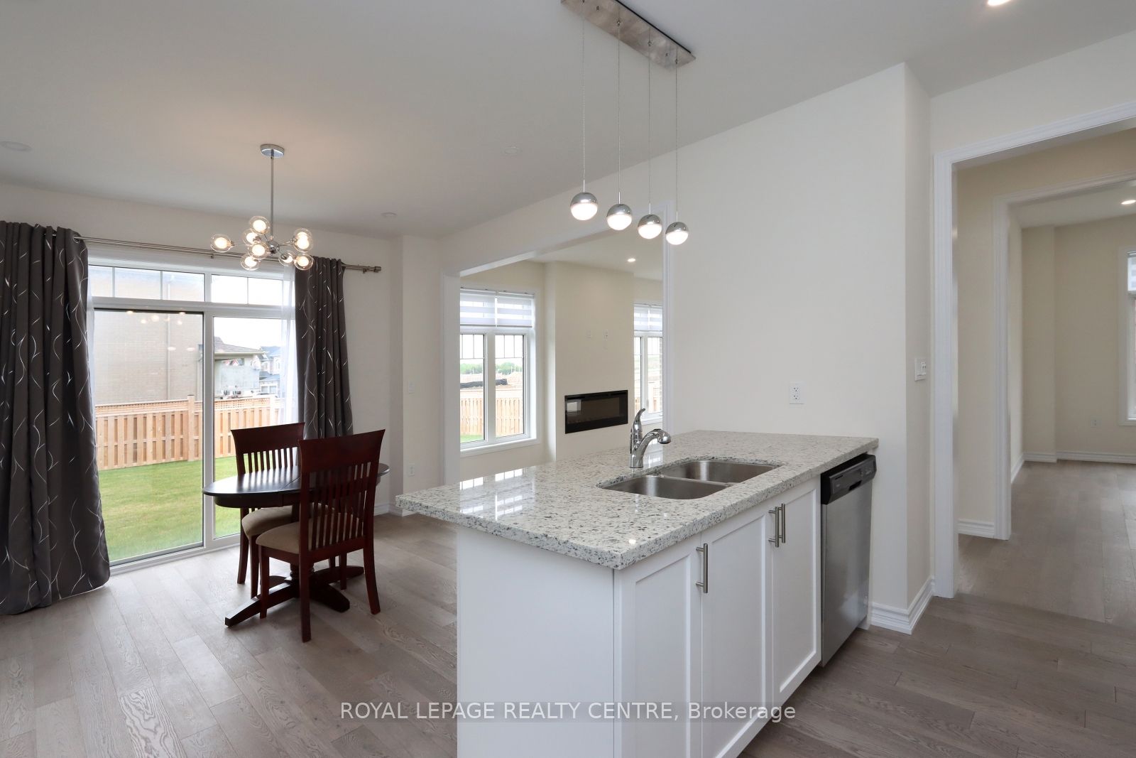 1131 Cole Street Property Photo 23