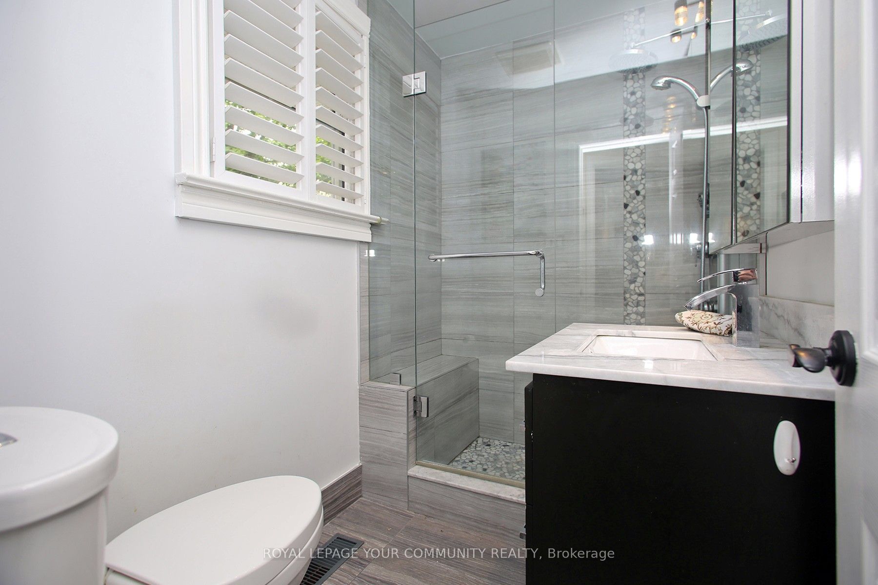 135 Gurnett Street Property Photo 7