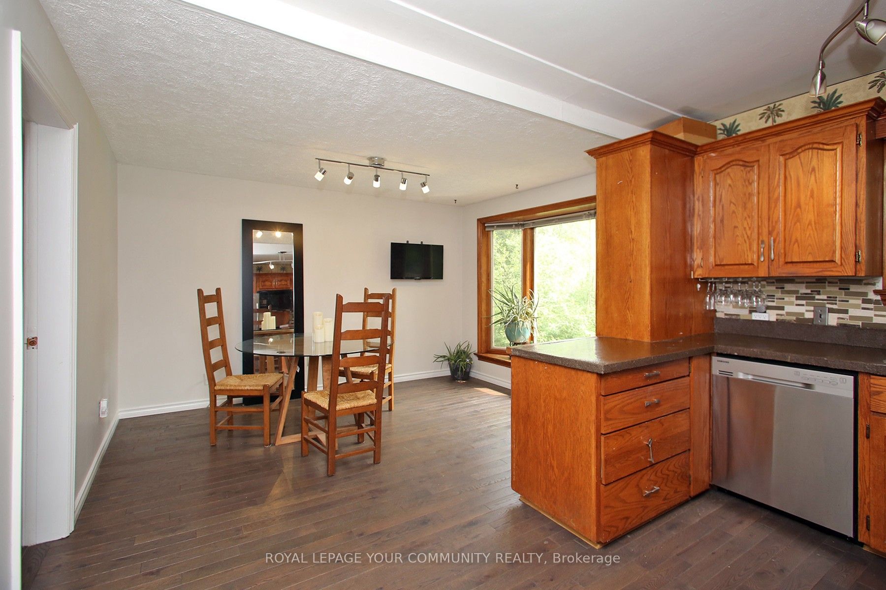 135 Gurnett Street Property Photo 13