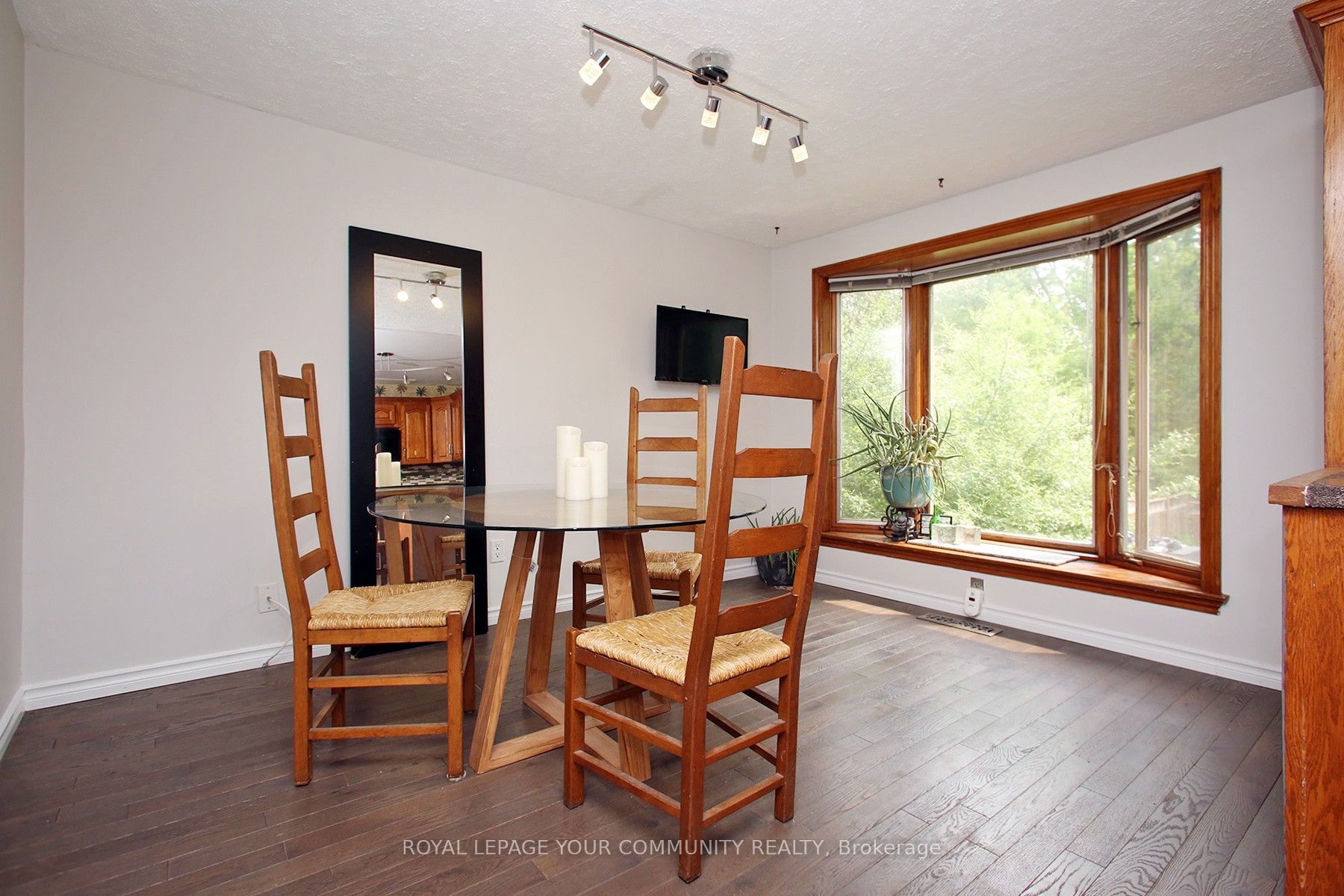 135 Gurnett Street Property Photo 14