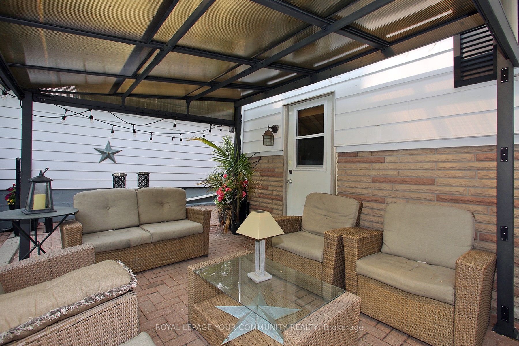 135 Gurnett Street Property Photo 29