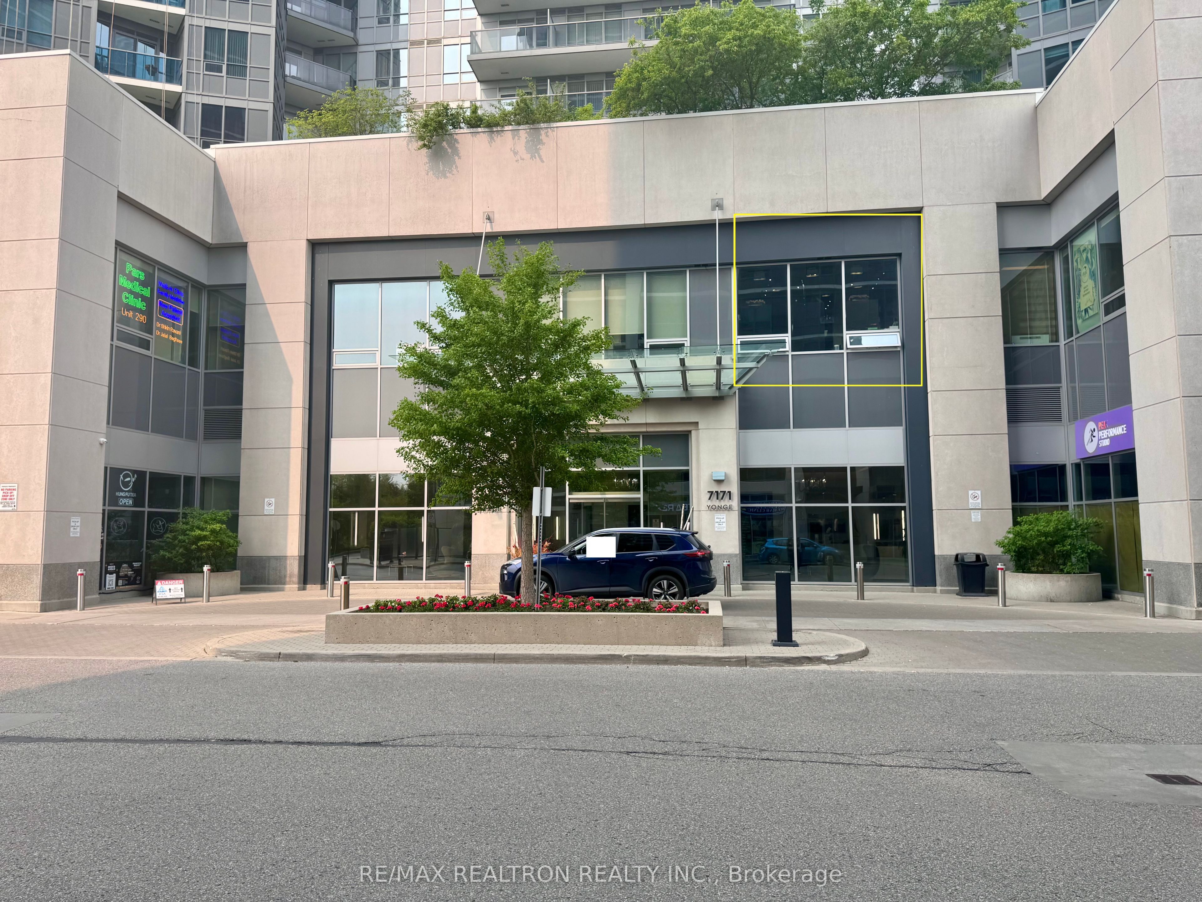 7163 Yonge Street 287 Property Photo 2