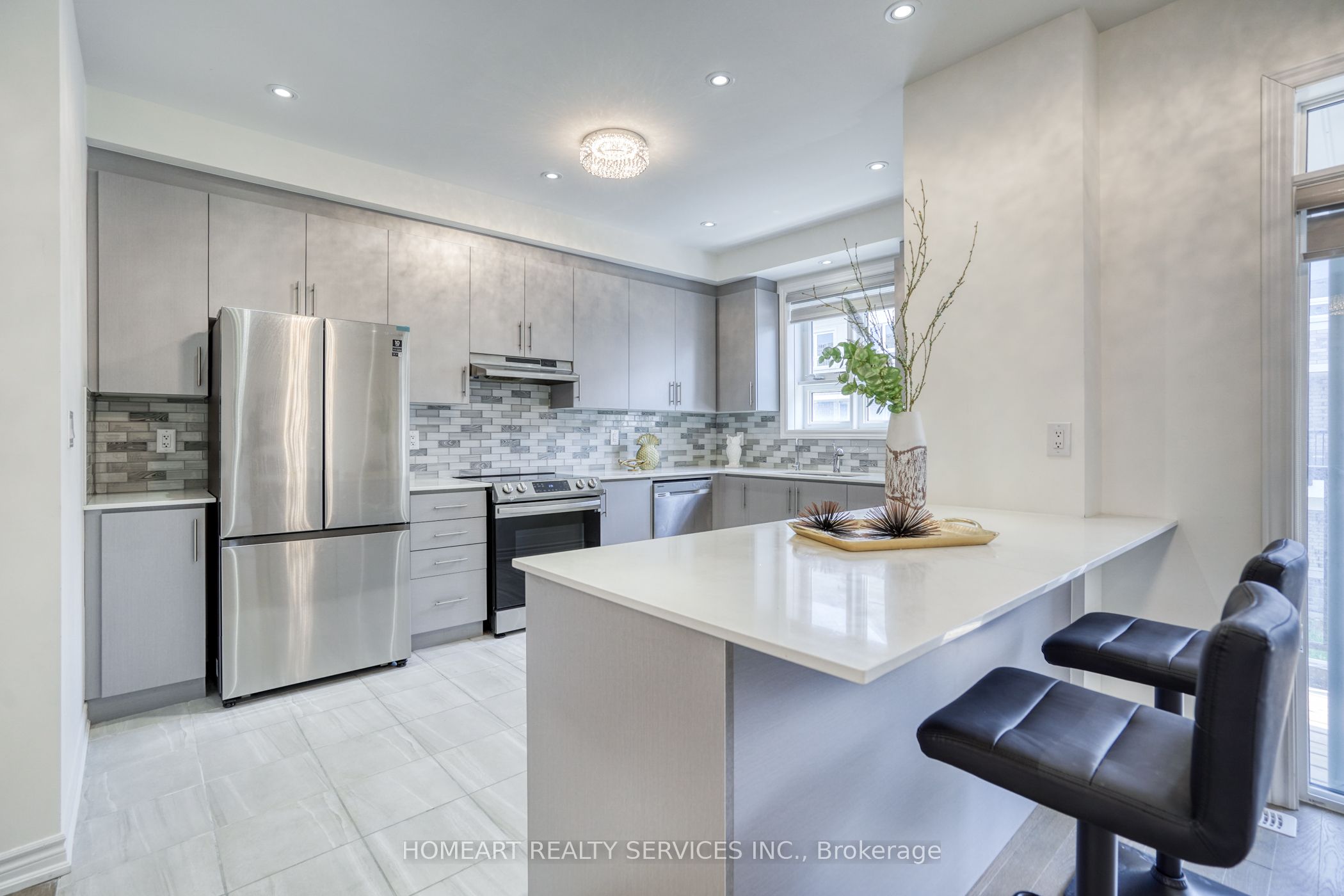 63 Massachusetts Lane Property Photo 11