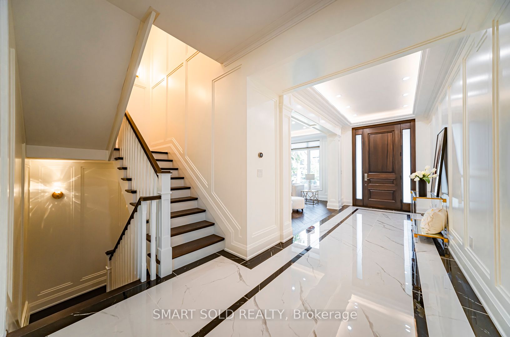 92 Lloyd St Property Photo 12