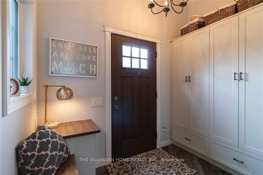 12374 Ninth Line Property Photo 3