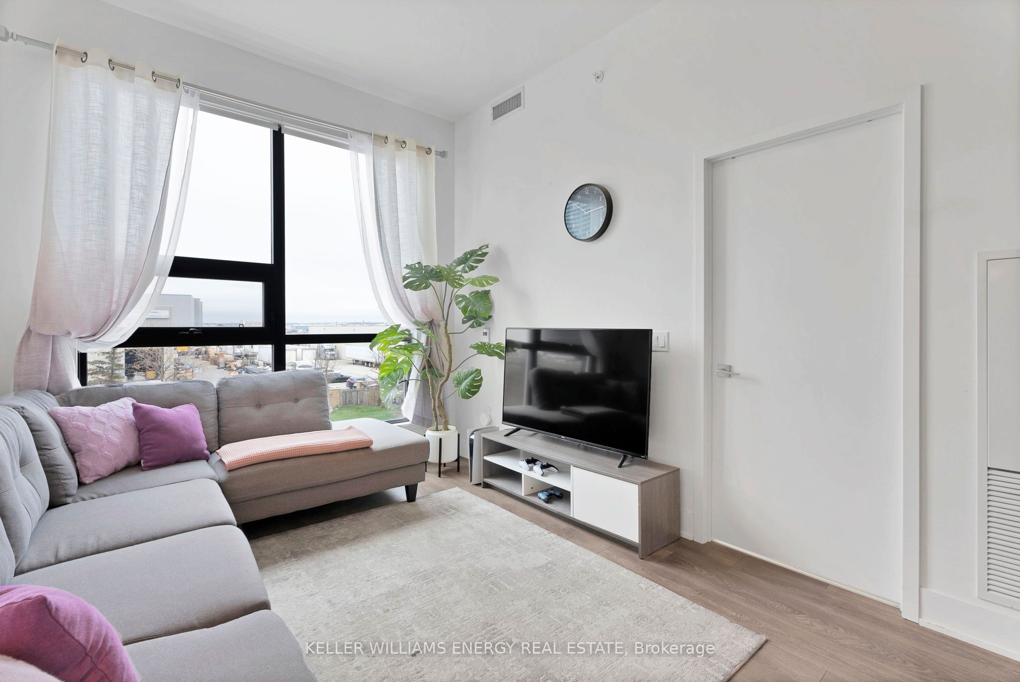 2908 Highway 7 N/a 219 Property Photo 13