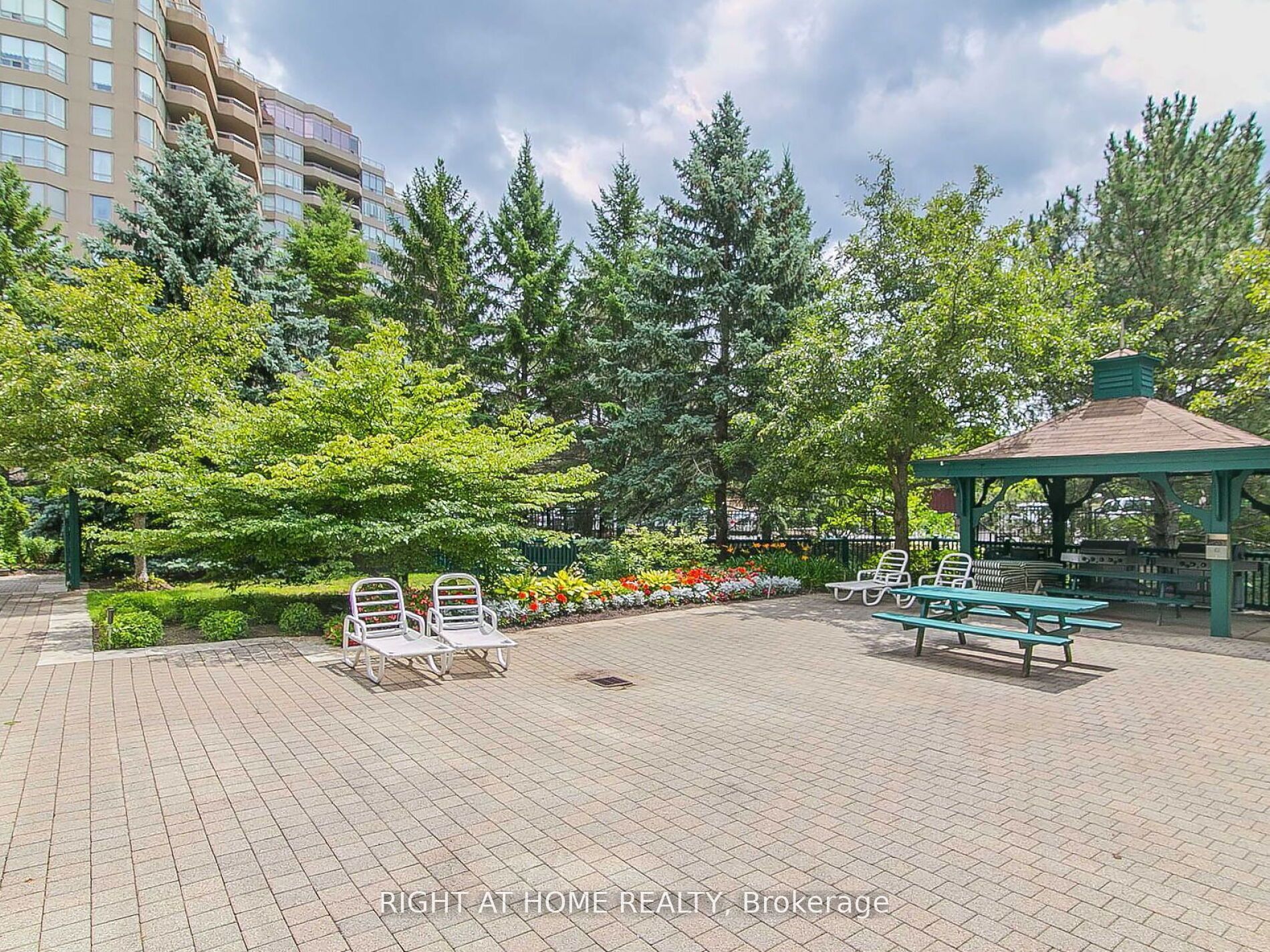 25 Austin Drive 818 Property Photo 38