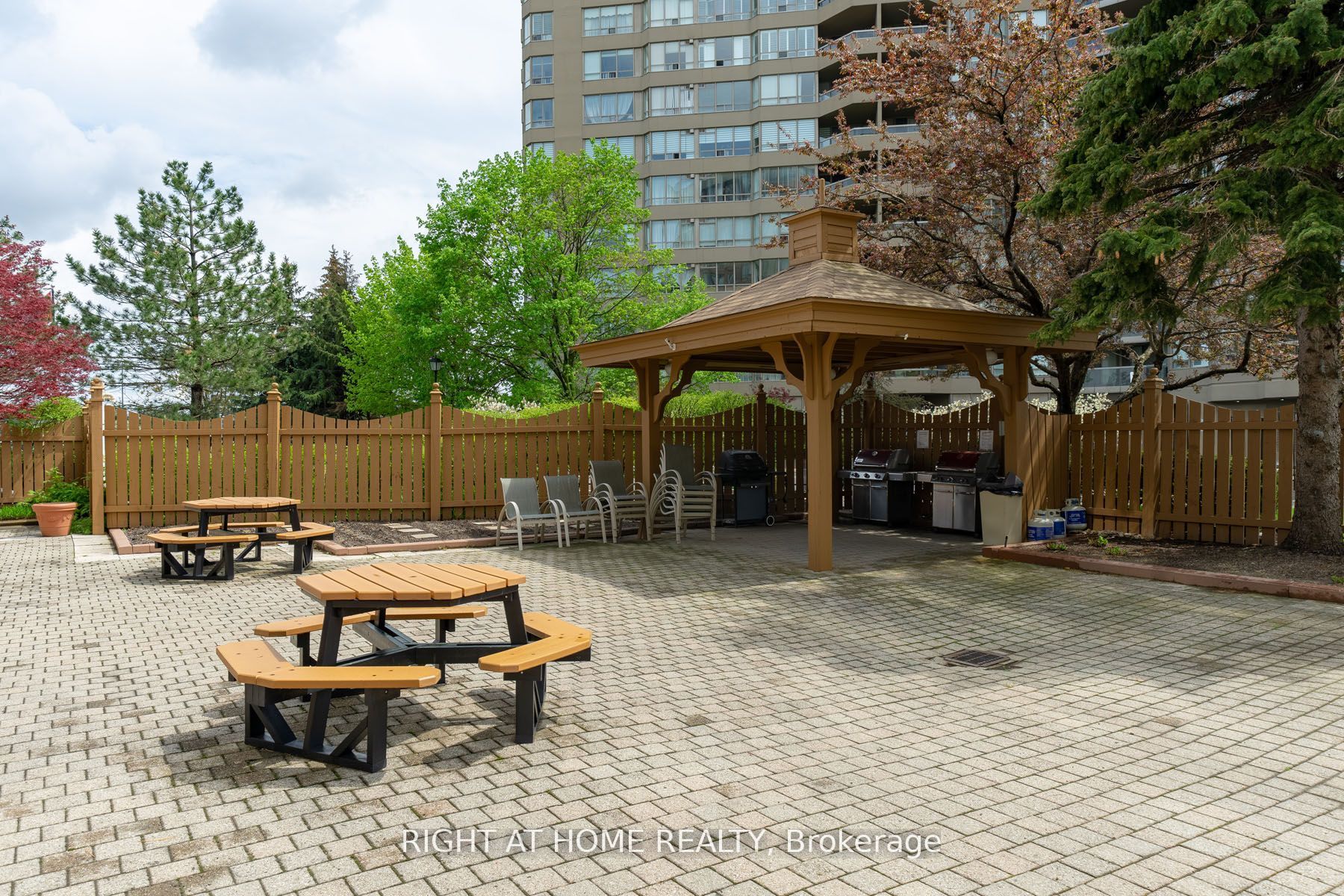 25 Austin Drive 818 Property Photo 39