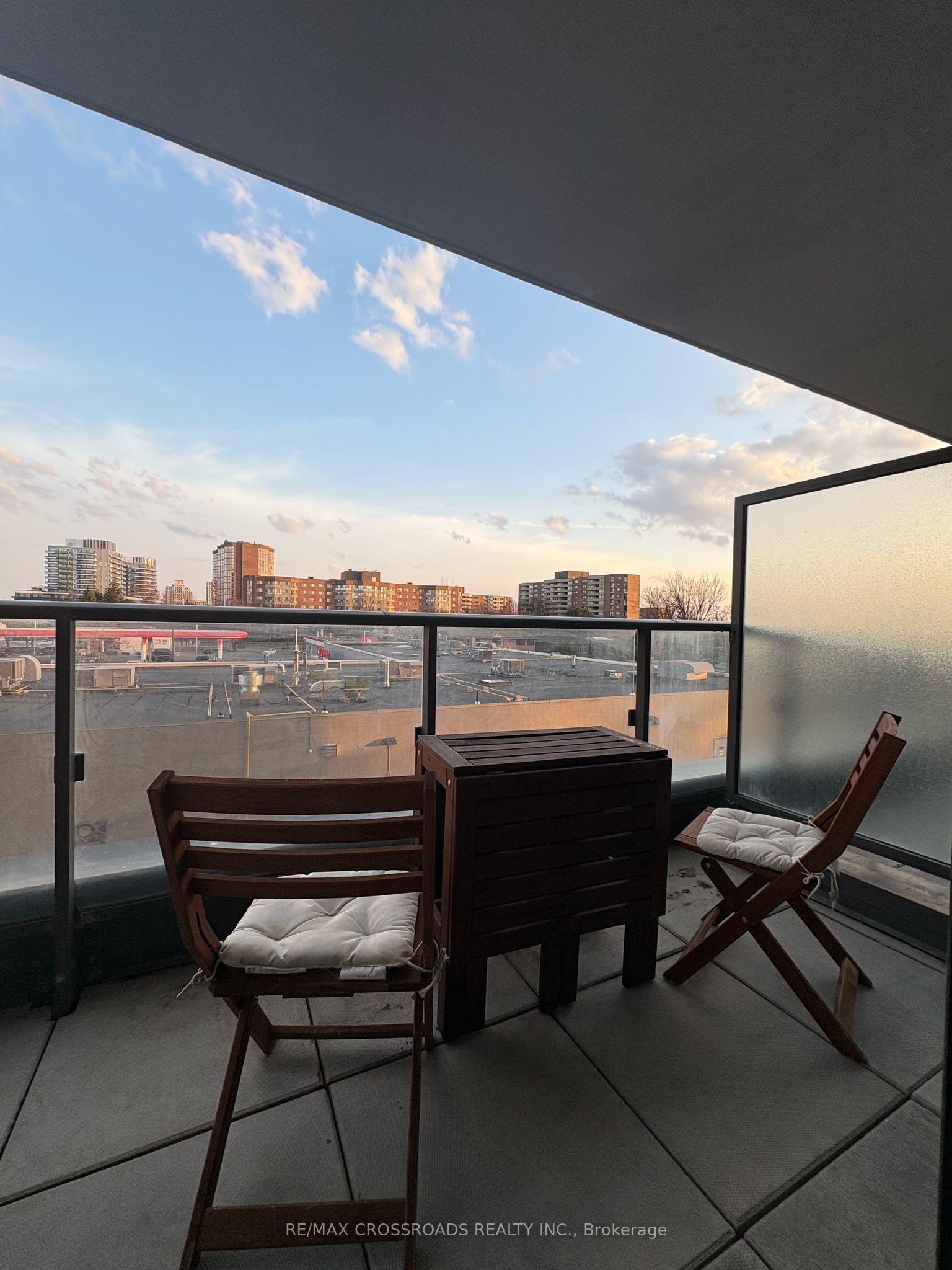 #203 - 9618 Yonge Street Property Photo 6