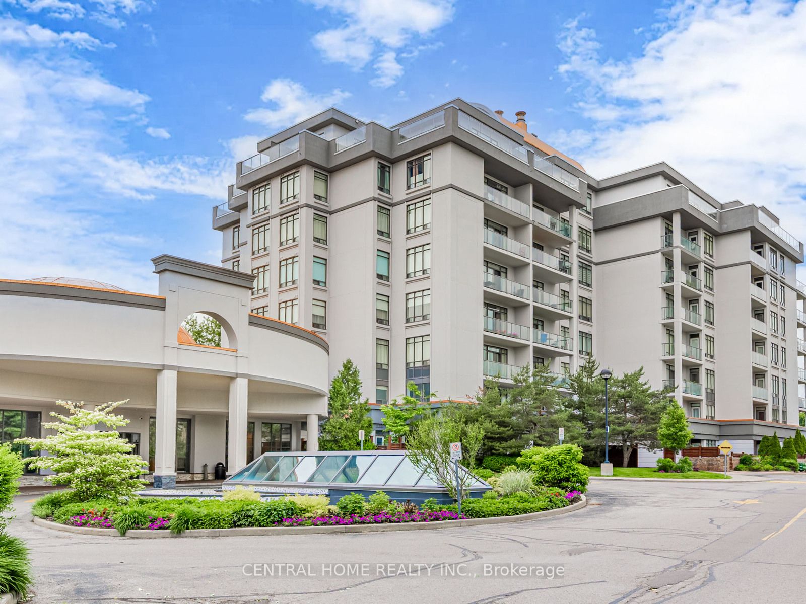 11121 Yonge Street 217 Property Photo 1