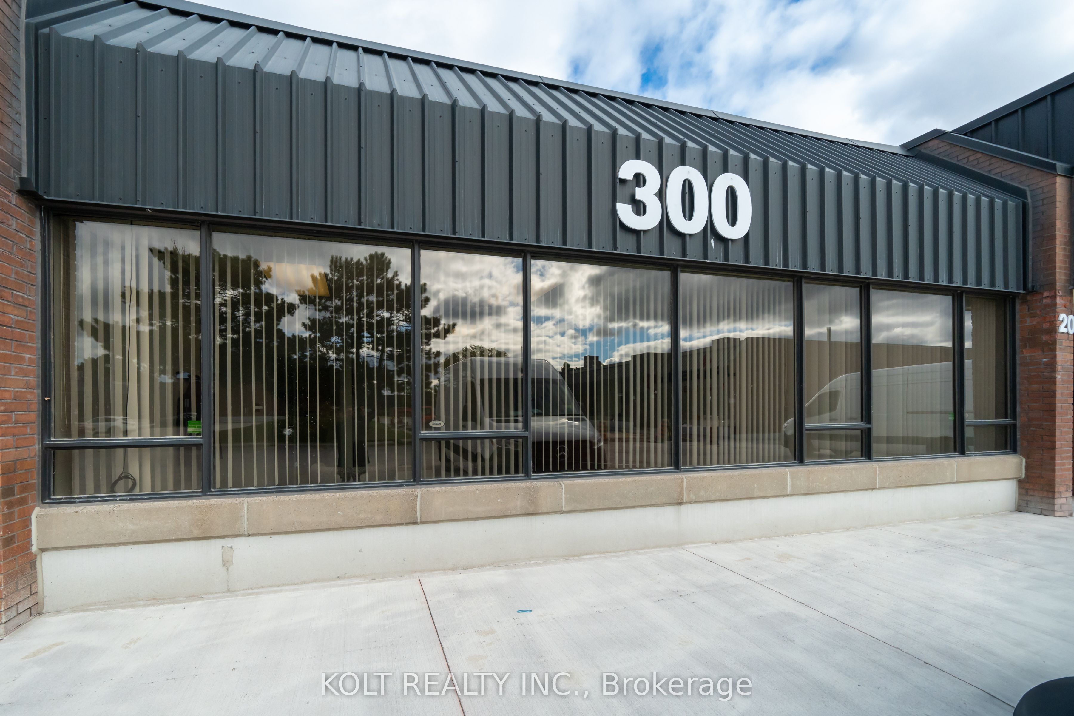 300 Esna Park Drive 26 Property Photo 1