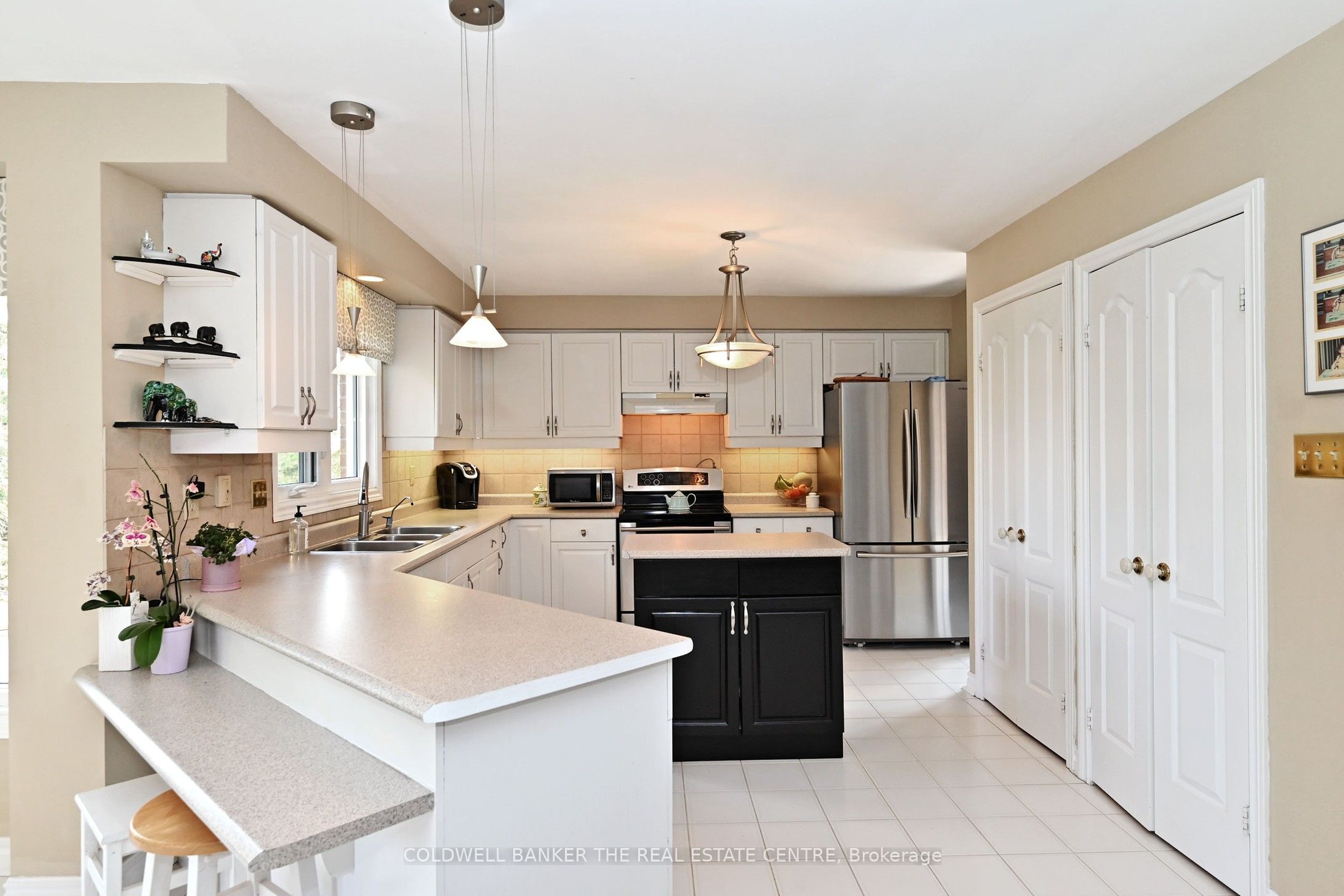 407 Fairway Gardens Property Photo 10