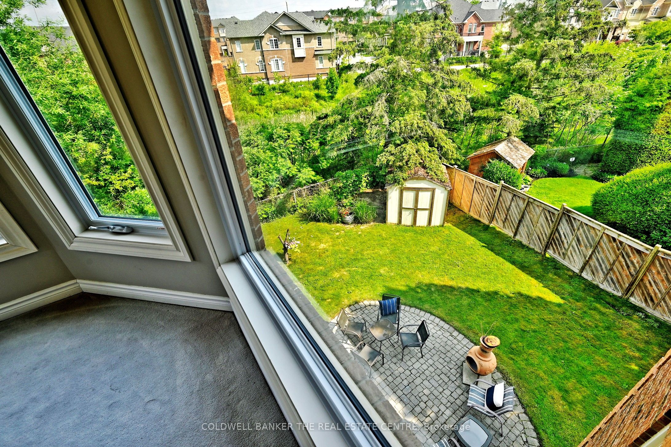 407 Fairway Gardens Property Photo 26