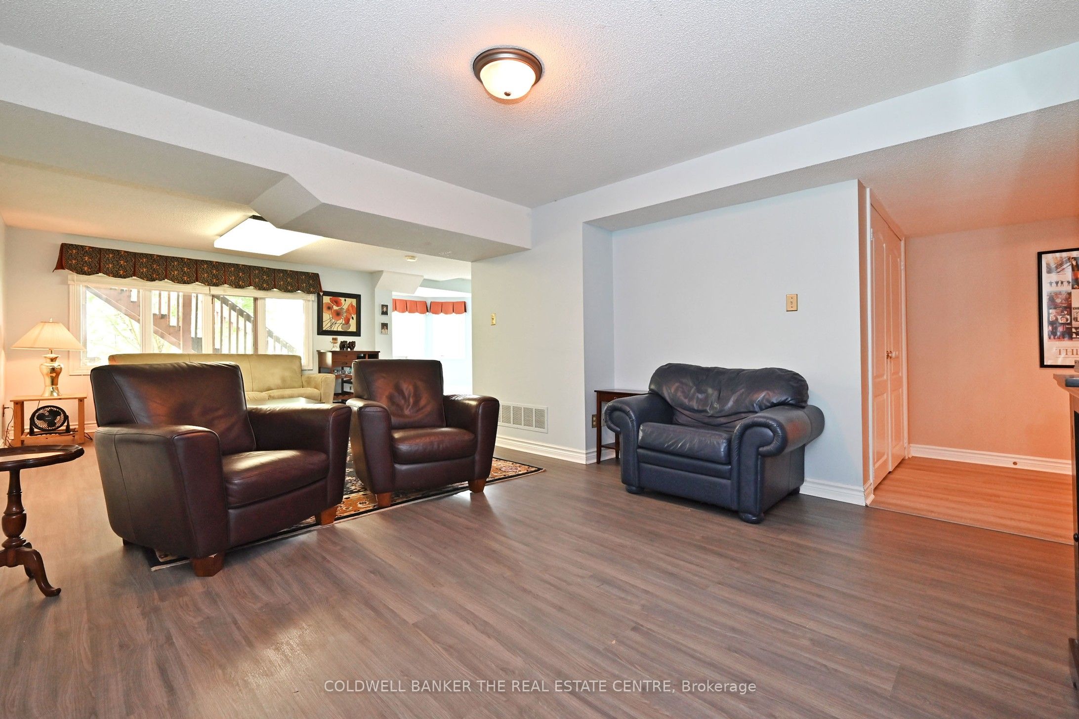 407 Fairway Gardens Property Photo 35