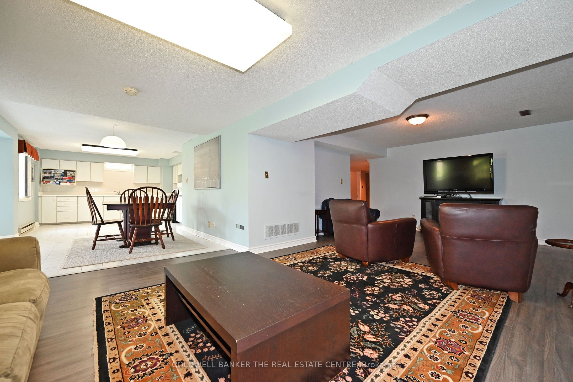407 Fairway Gardens Property Photo 37