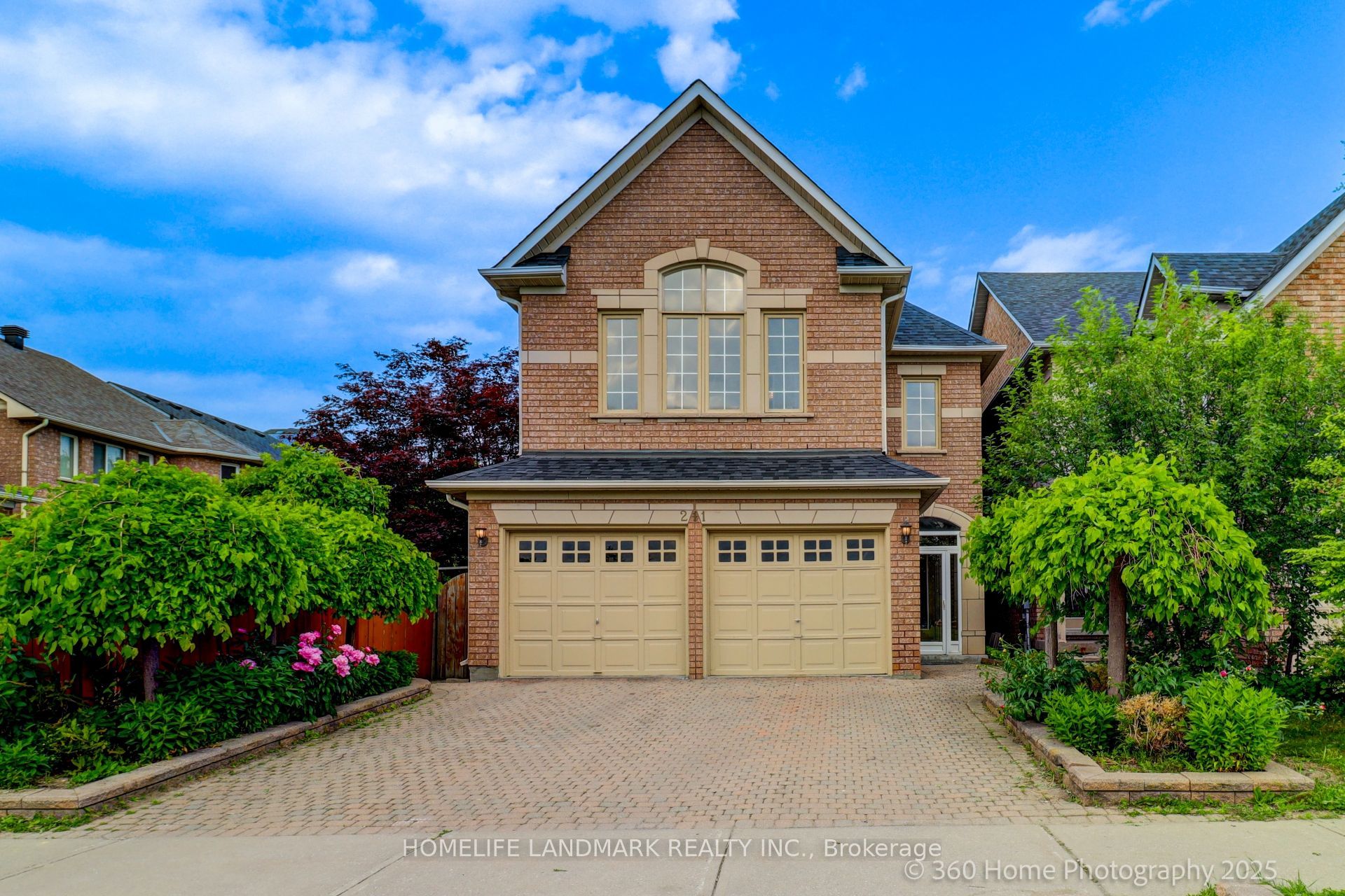 211 Frank Endean Road Property Photo 1