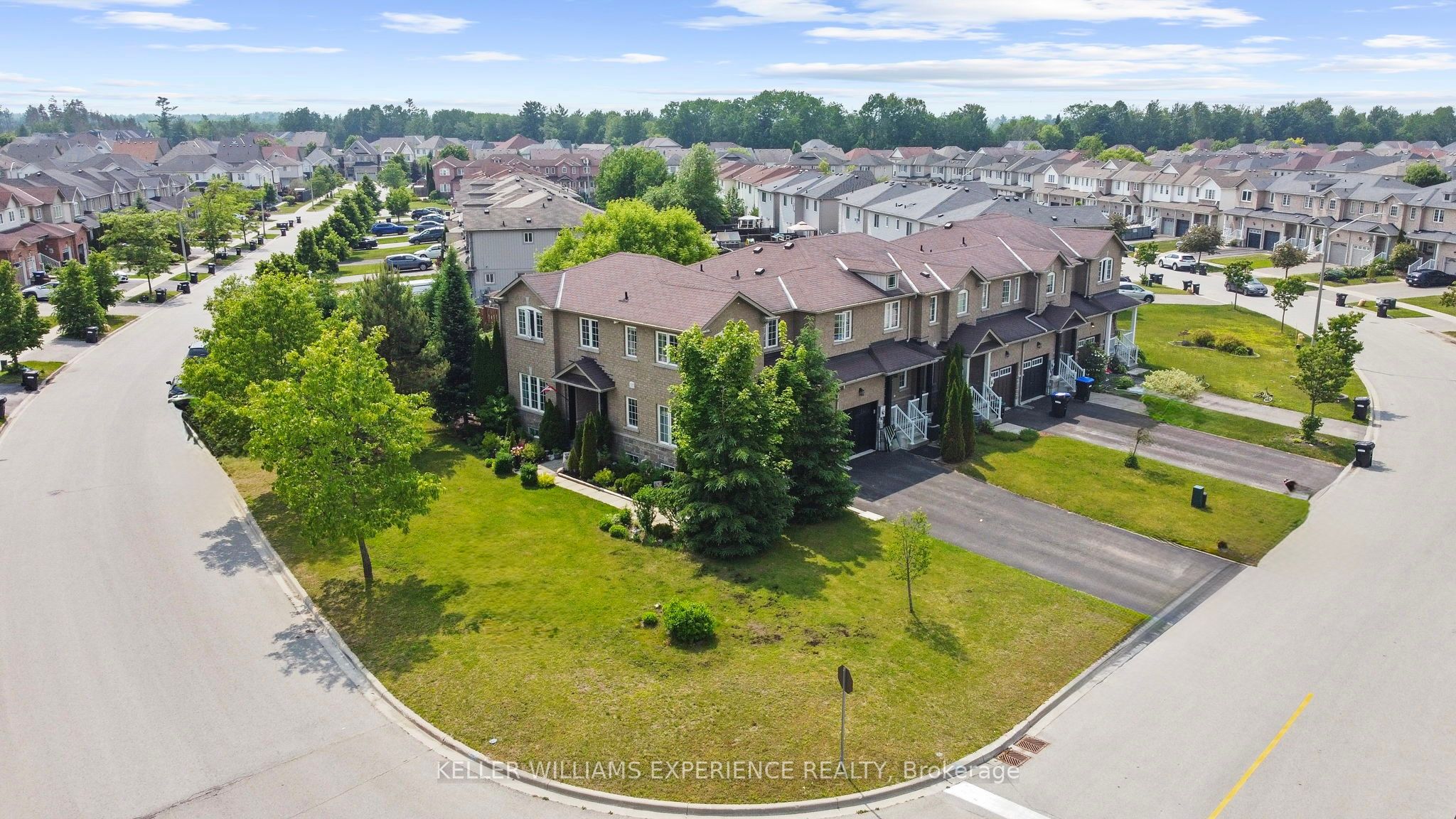 1 Admiral Cres Property Photo 1