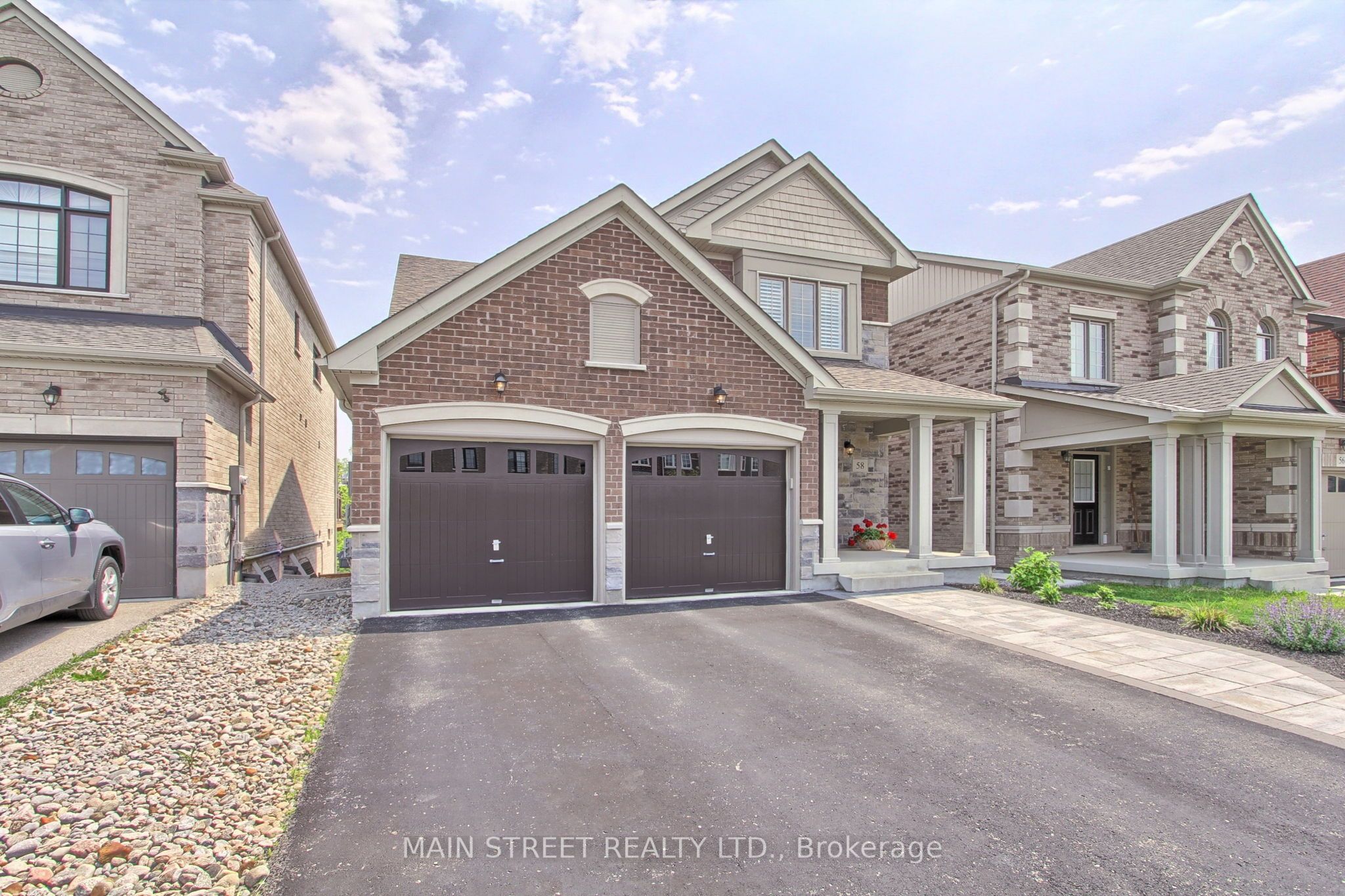 58 Sharonview Crescent Property Photo 1