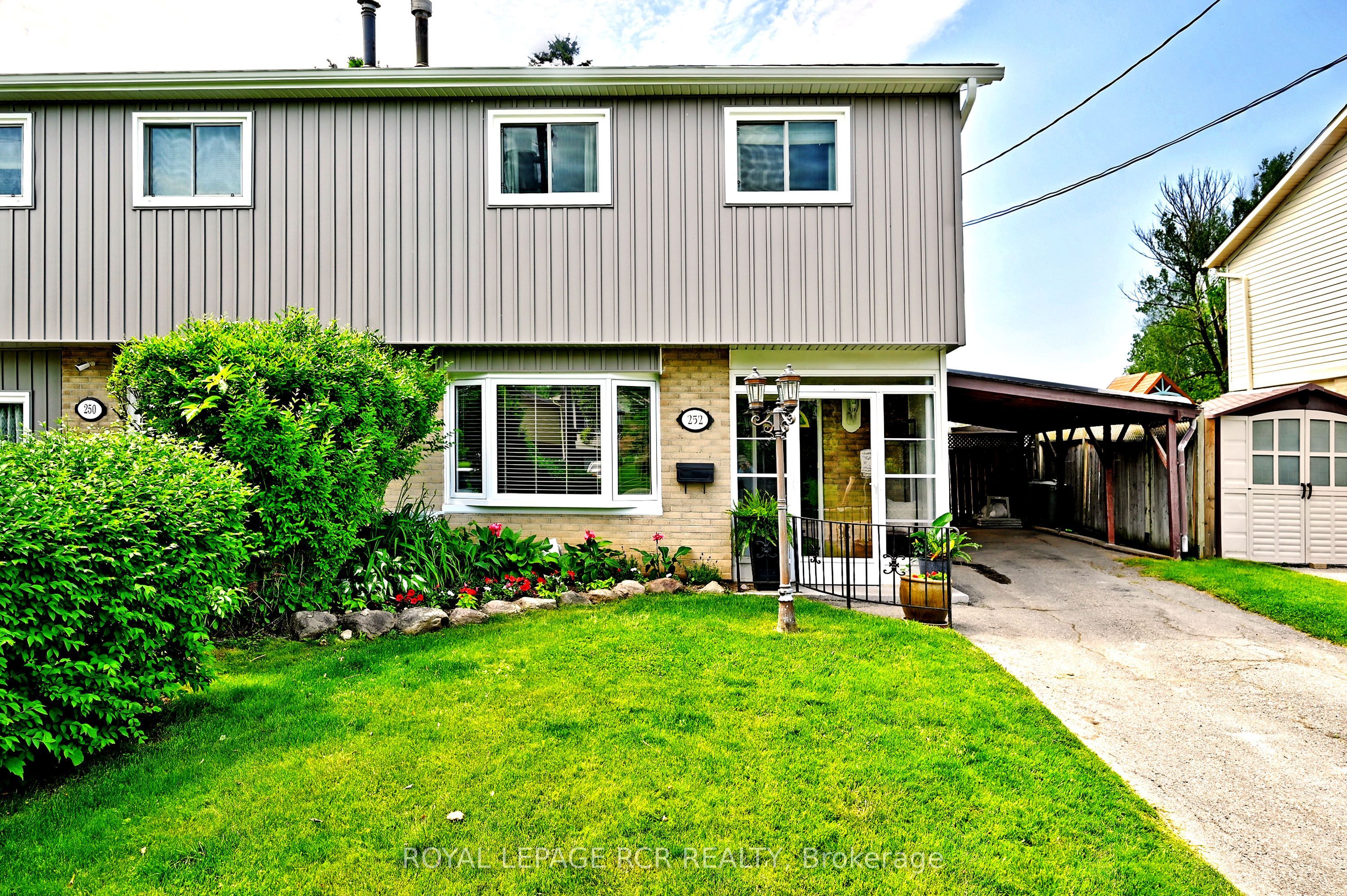 252 Patterson St Property Photo 1