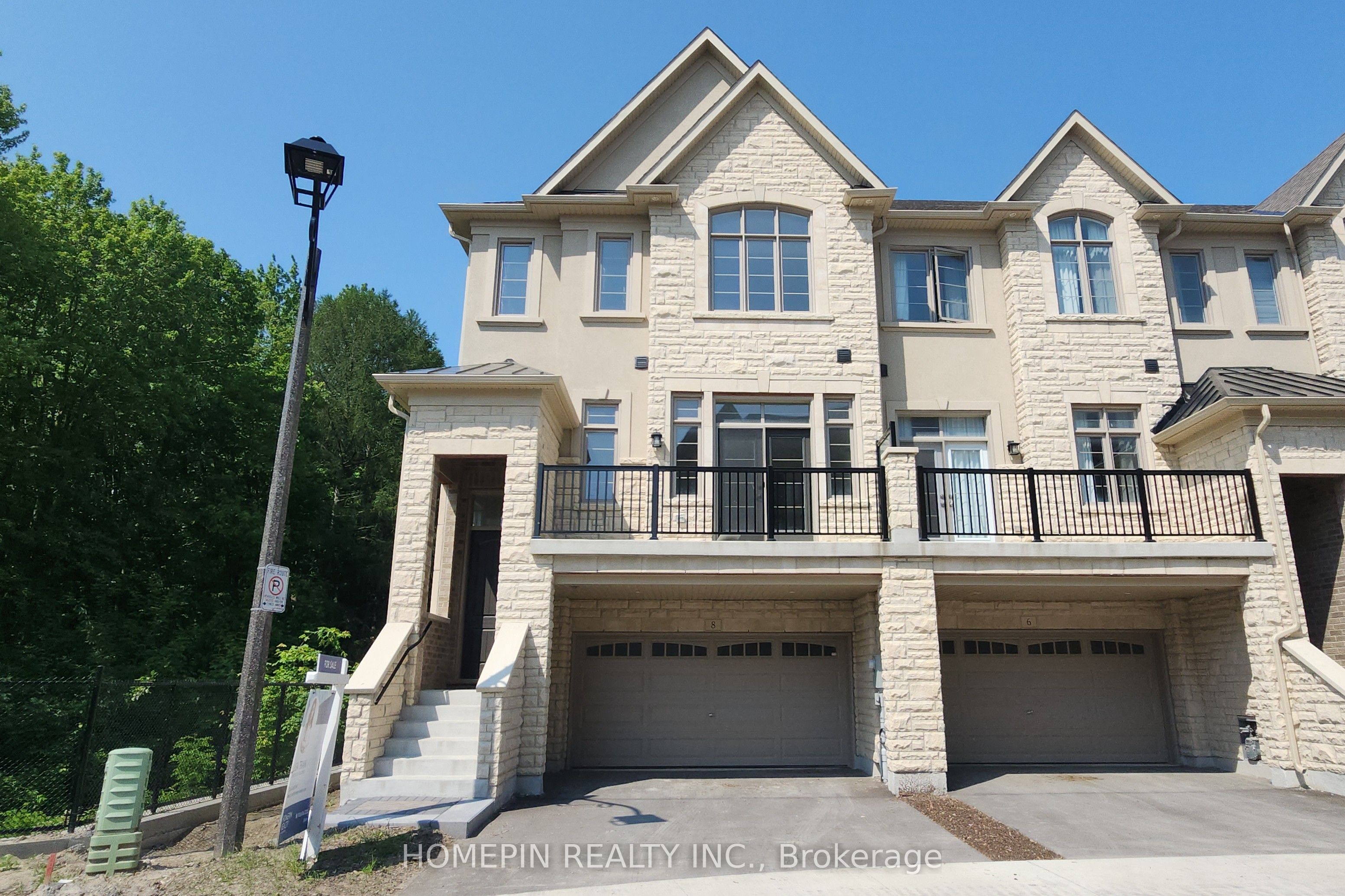 8 Gardeners Lane Property Photo 1